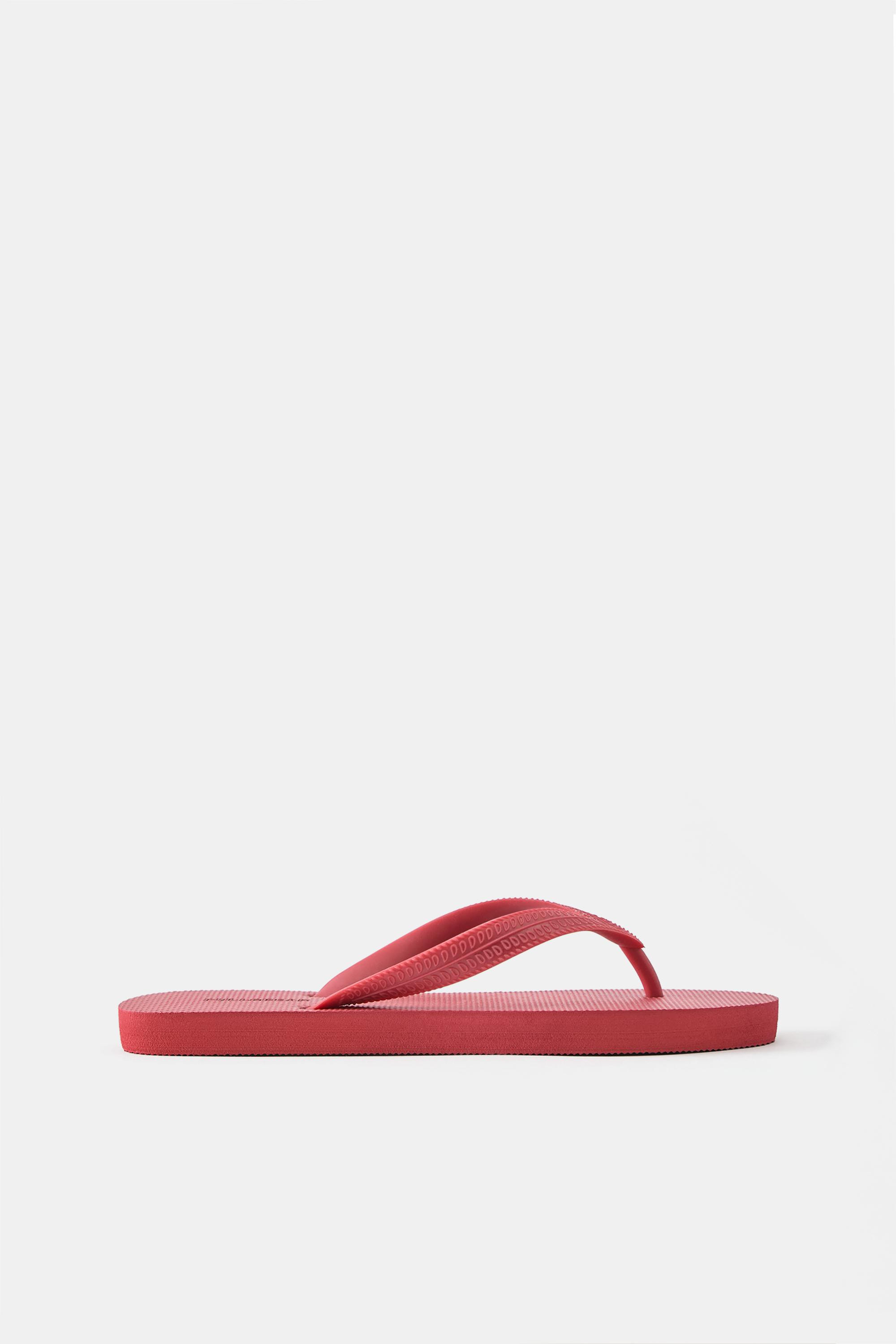 Flat sandals | PULL and BEAR UK