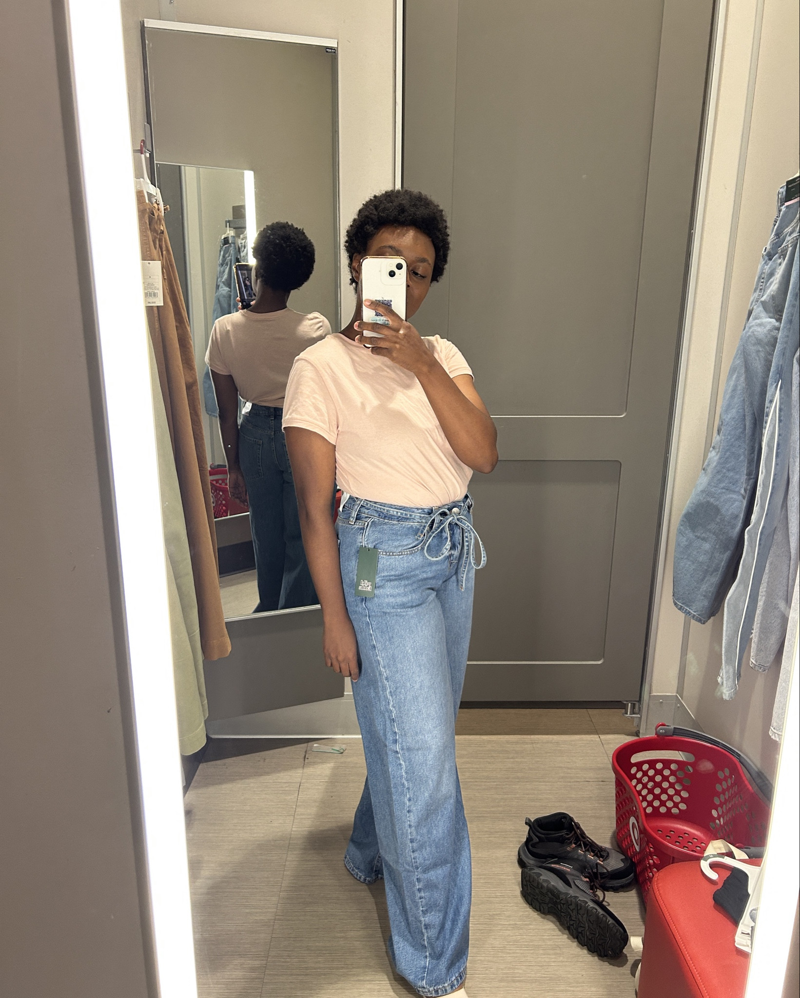 these denim jeans would look SO good with a bodysuit or soft fitted top 😌 #denim 

#LTKSaleAlert