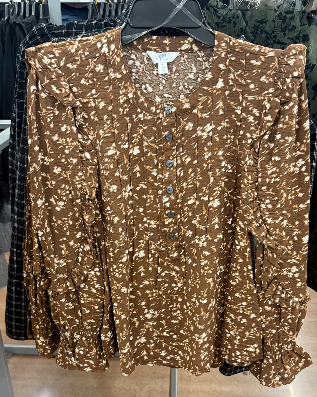 Brown Pintuck Ruffle Blouse with Long Sleeves (XS–XXXL)

This pintuck ruffle blouse is perfect for work outfits and dressy casual looks. Easy to pair with jeans or trousers for polished style.

#LTKFindsUnder50 #LTKMidsize #LTKPlusSize