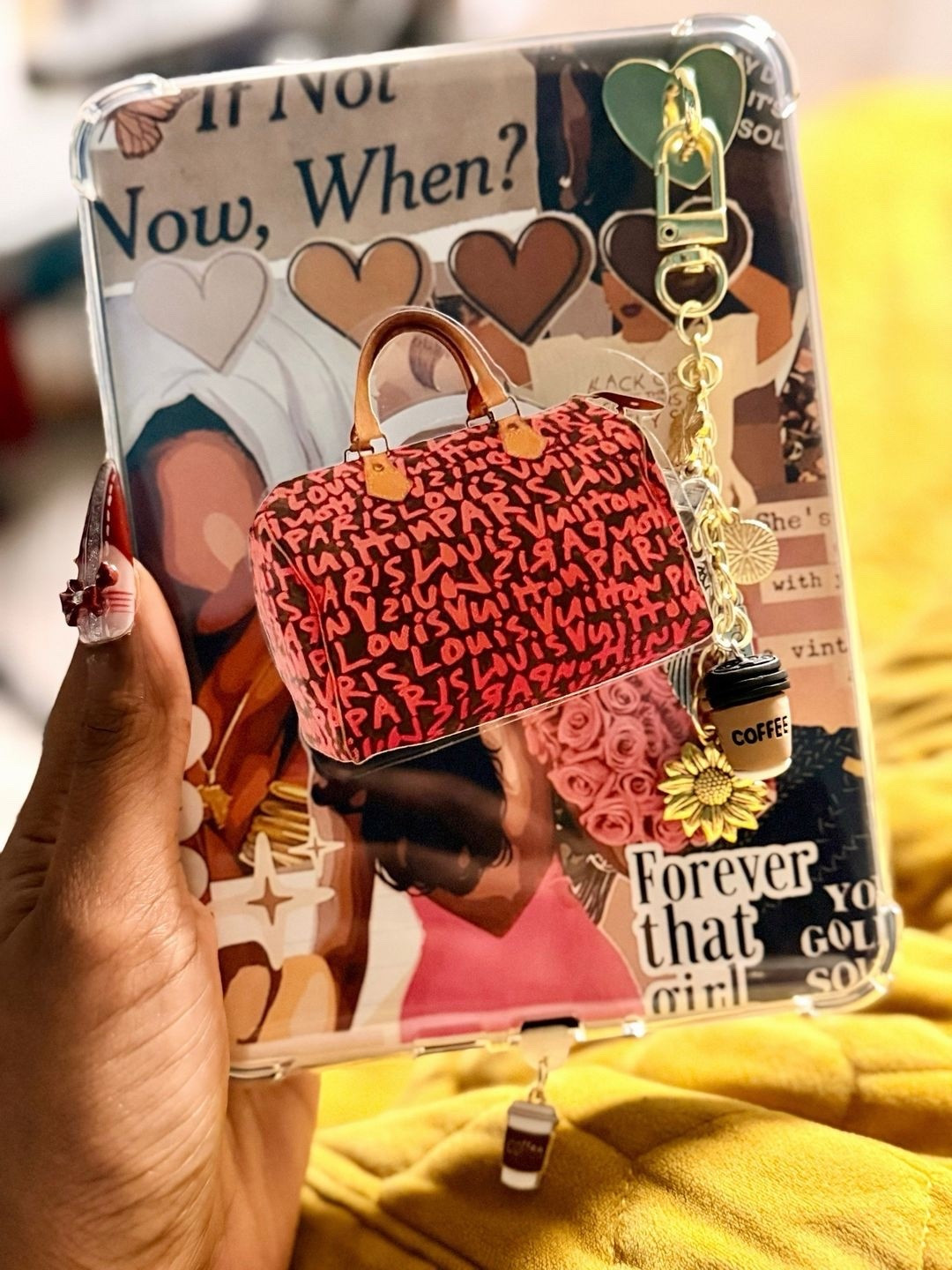 Love my Kindle she goes everywhere with me ❤️