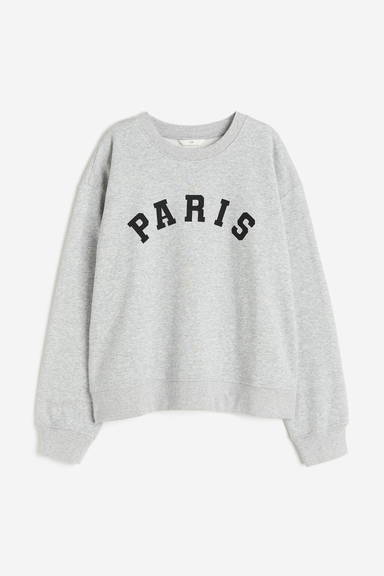 Crew-neck Sweatshirt | Grey Sweatshirt Outfit | HM Sweatshirt | Grey Hoodie Outfit | Fall Fashion | H&M (US + CA)