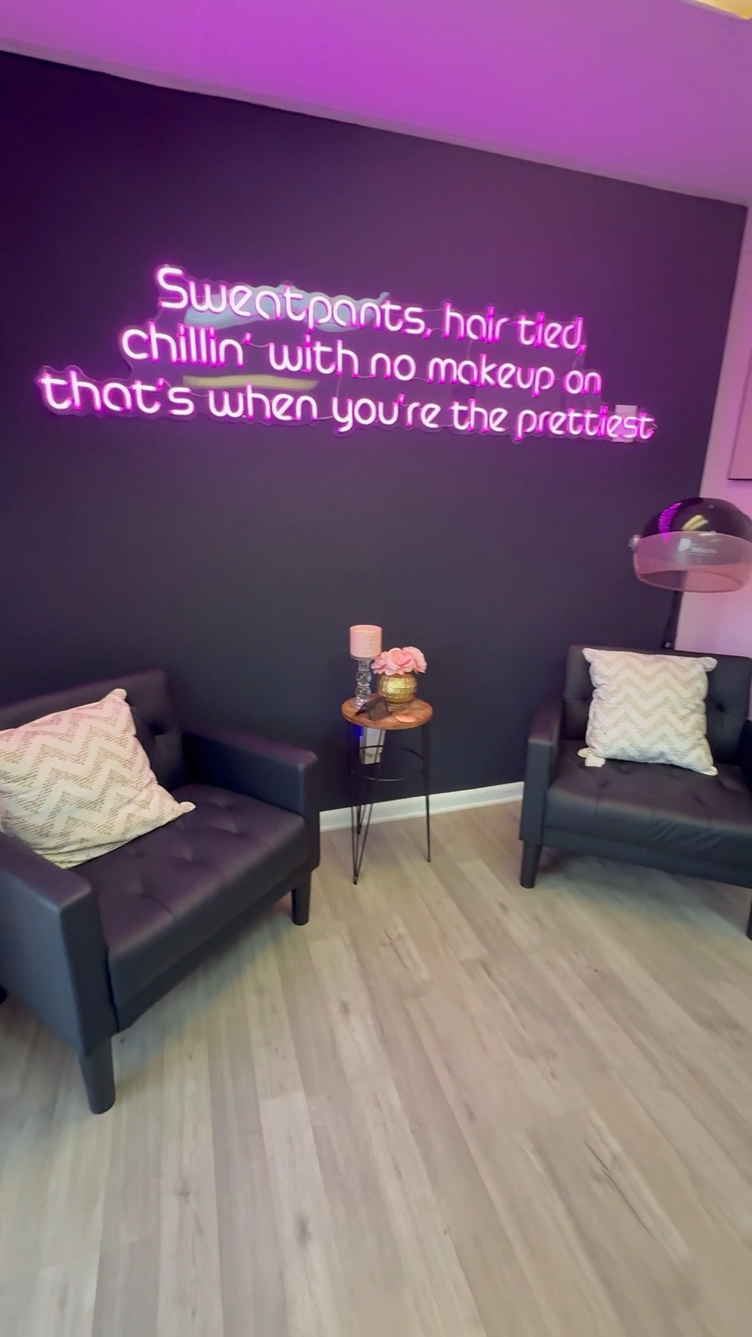 My loctician has one of the chillest vibes waiting areas. #ilovepink #locday #retie

#LTKBeauty #LTKdayinmylife
