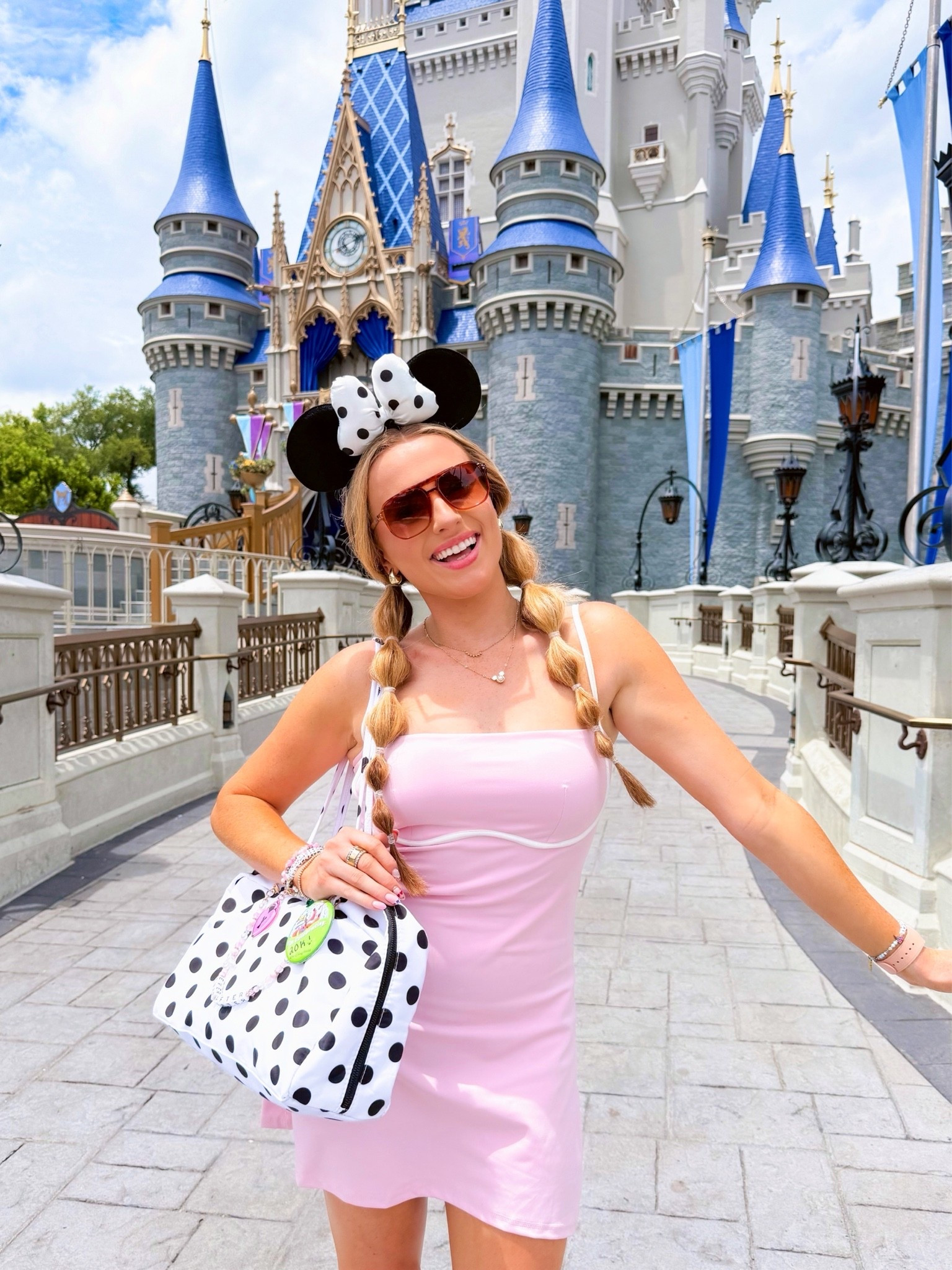 amazon disney ootd 🎀🏰

#LTKActive #LTKootd