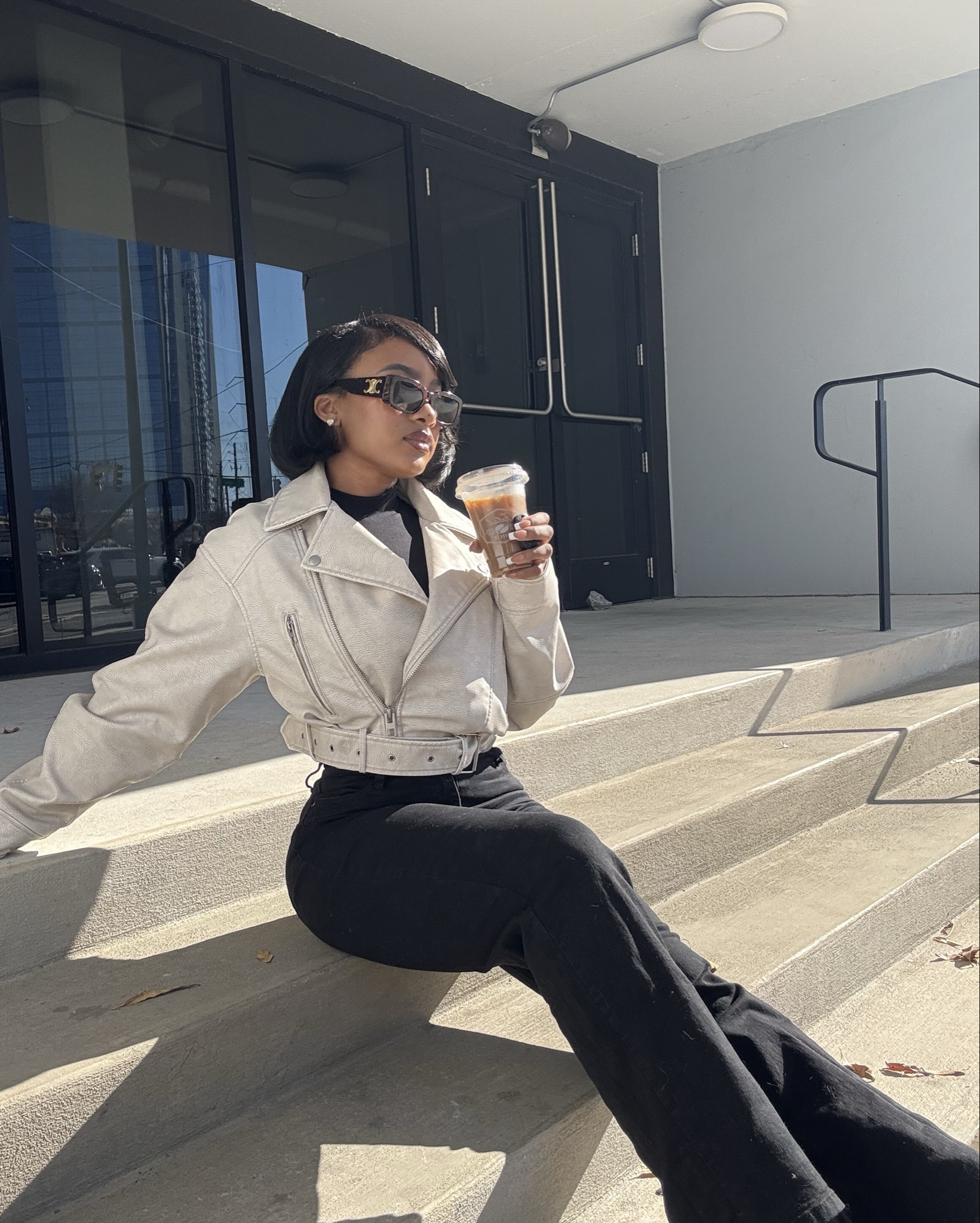 Quick coffee break 

#LTKFindsUnder100 #LTKFindsUnder50 #LTKStyleTip