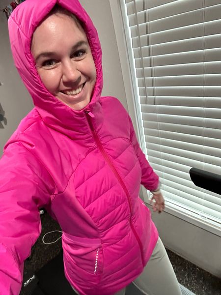Size 8 lululemon down for it all jacket. Keeping me warm on my treadmill walk so I didn’t have to turn on the heat 🤣

#LTKfitness