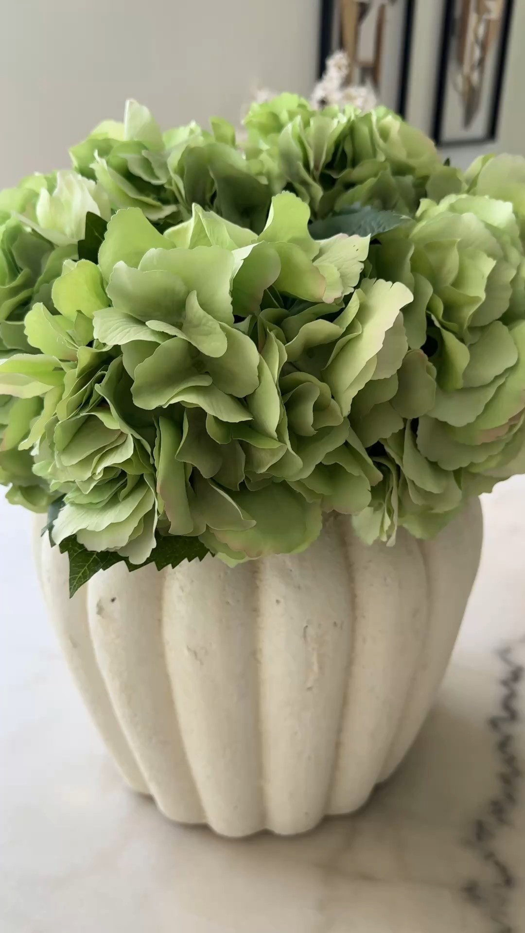 Dining room table decor 

#LTKHome