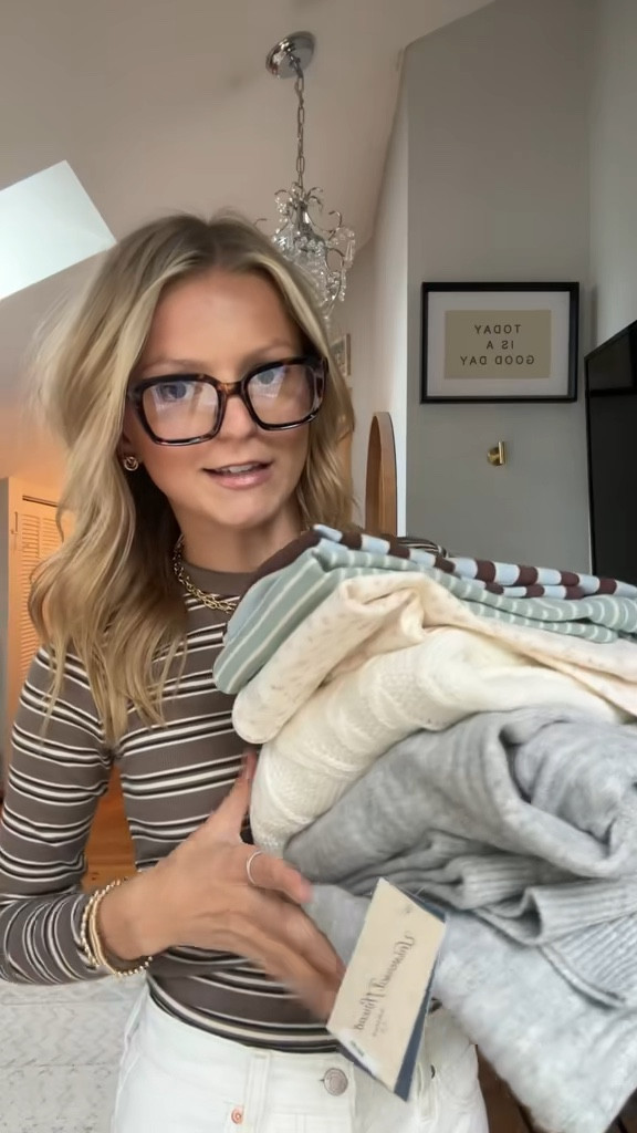 Wild fable tops & sweater: small
Sweater zip up- small
Pants: xs!

#LTKFindsUnder50 #LTKStyleTip #LTKFindsUnder100