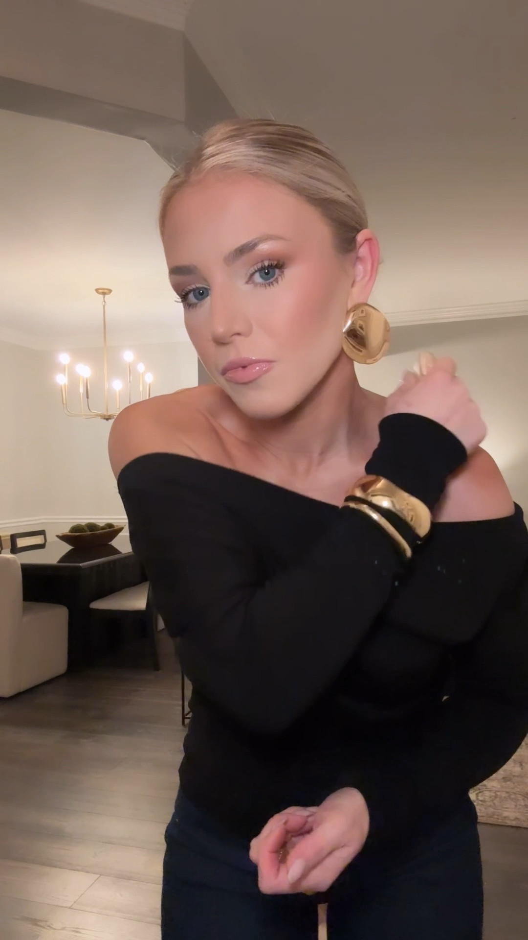 Date night final steps! Lips and a quick glowy tan to my shoulders!

#LTKBeauty #LTKSeasonal #LTKdayinmylife