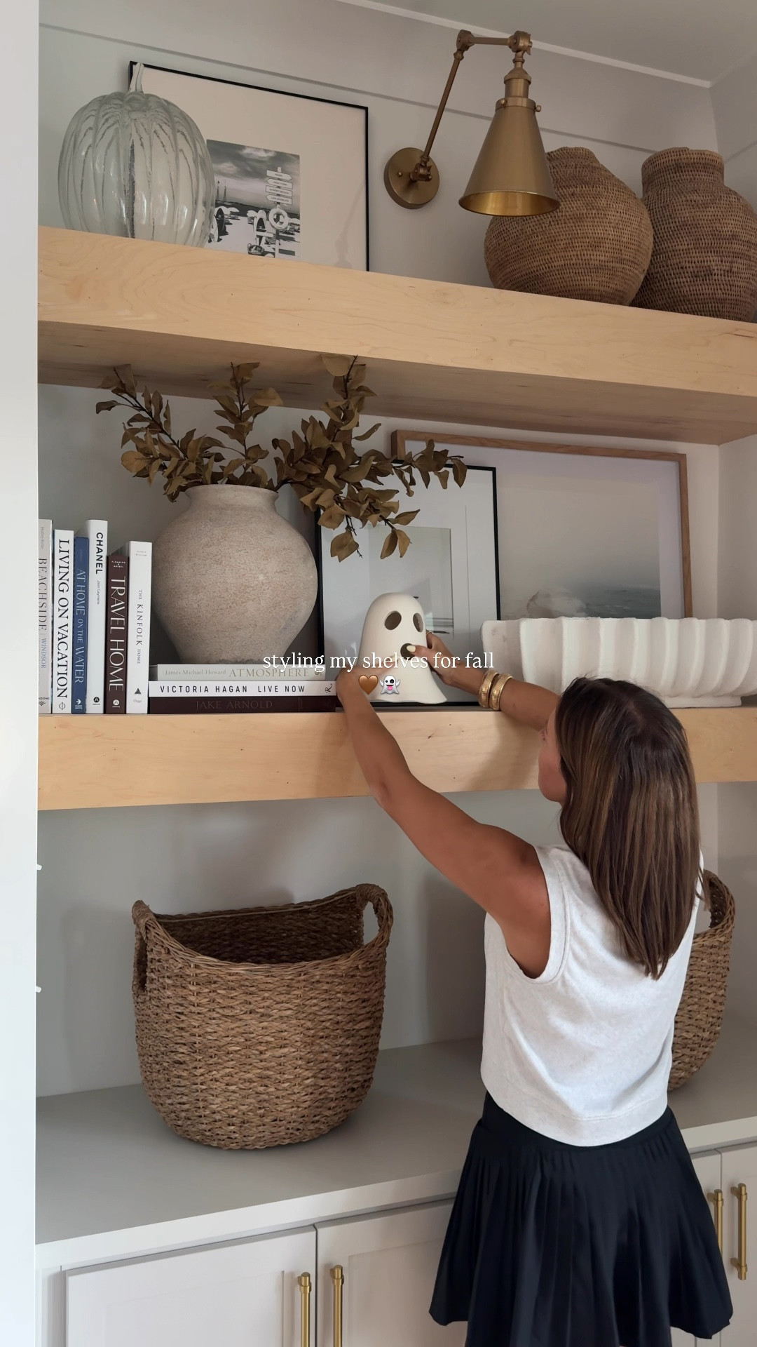 it’s beginning to feel extra cozy around here 🤎 | lots of my shelf styling pieces come from @homegoods & I’ll link the rest

*shelves are custom built*

#halloween #fallstyle #falldecor #neutralhomedecor #homegoods #falldecorations #pumpkins #shelfstyling 

#LTKSeasonal #LTKHome #LTKStyleTip