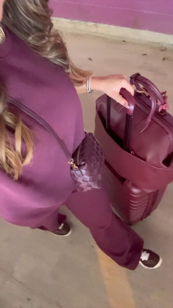 #walmartpartner affordable (& comfy travel outfit) in the IT color of the season 🍷🍇 the top is $11 & the bottoms are $12 🫶 bag & sneaked are also Walmart. Sweats fit true to size, size up if you want a baggier fit ✨ #walmartfashion @walmart


#LTKTravel