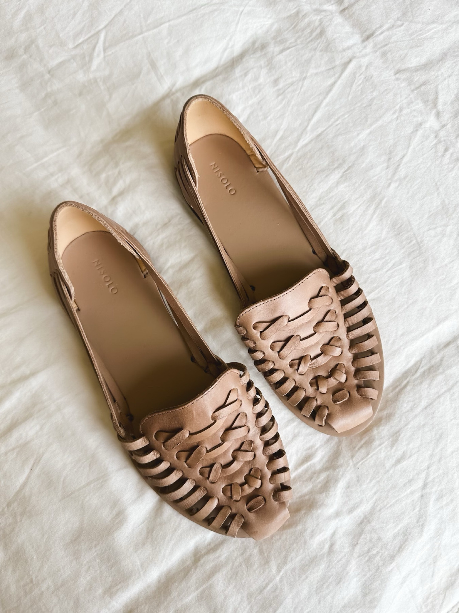 Neutral woven flats 

#summer #shoes #flats #style 

#LTKSeasonal #LTKFind #LTKshoecrush