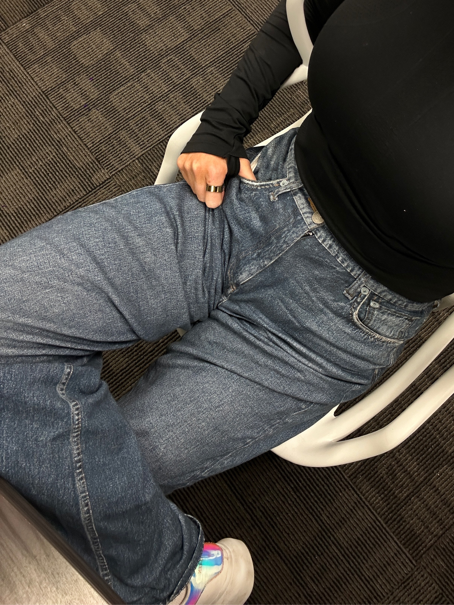 Every corporate girl needs these sweatpant jeans ASAP! 

#LTKWorkwear #LTKStyleTip