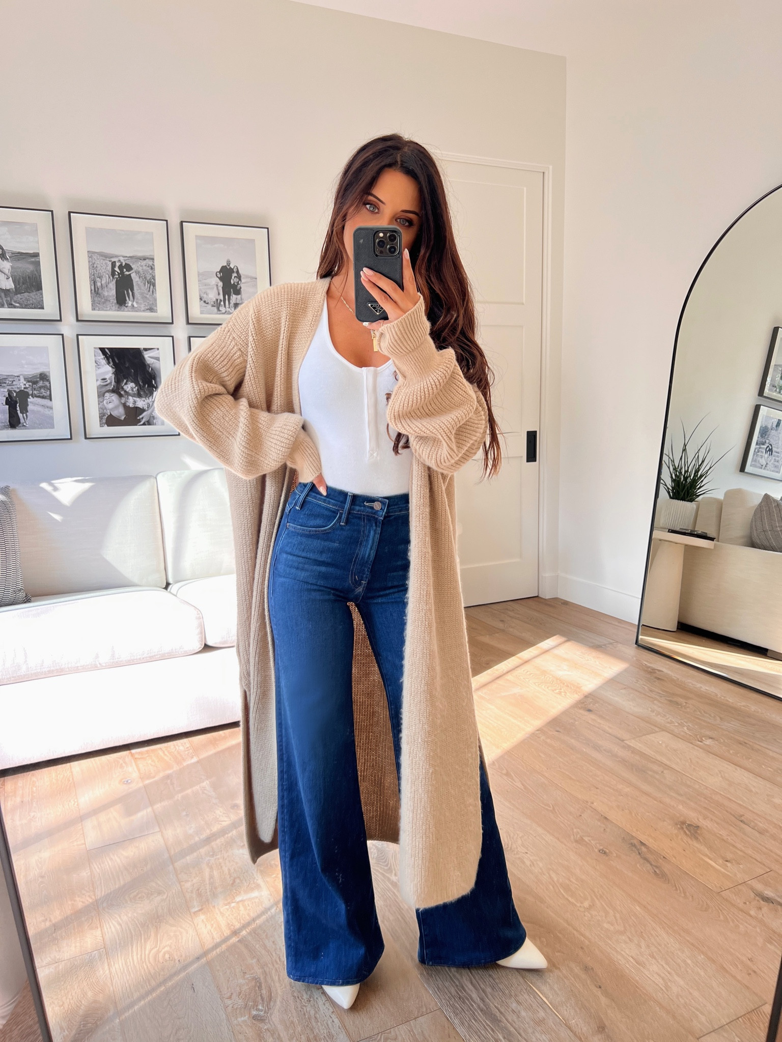 Fall casual style - this camel cardigan is under $100 wearing an XS 

#LTKstyletip #LTKfindsunder100 #LTKSeasonal