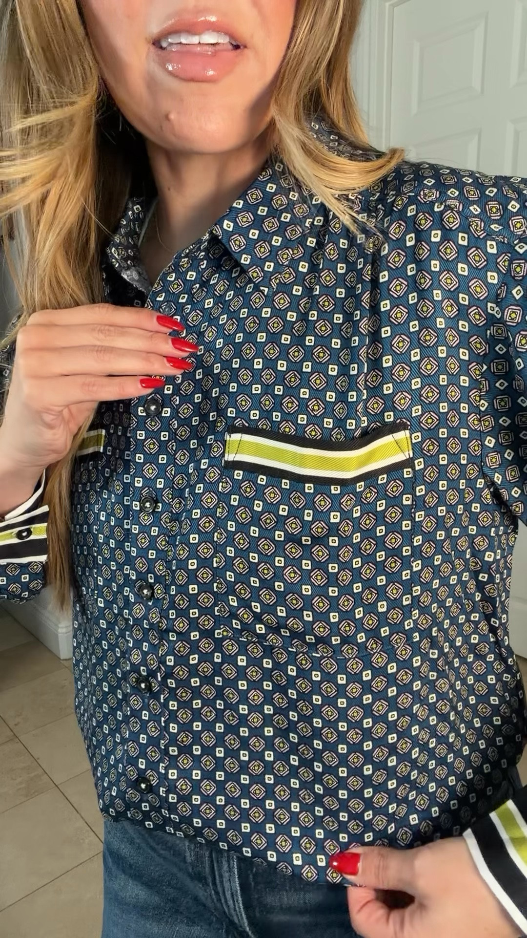 size medium in tops and 28 in jeans