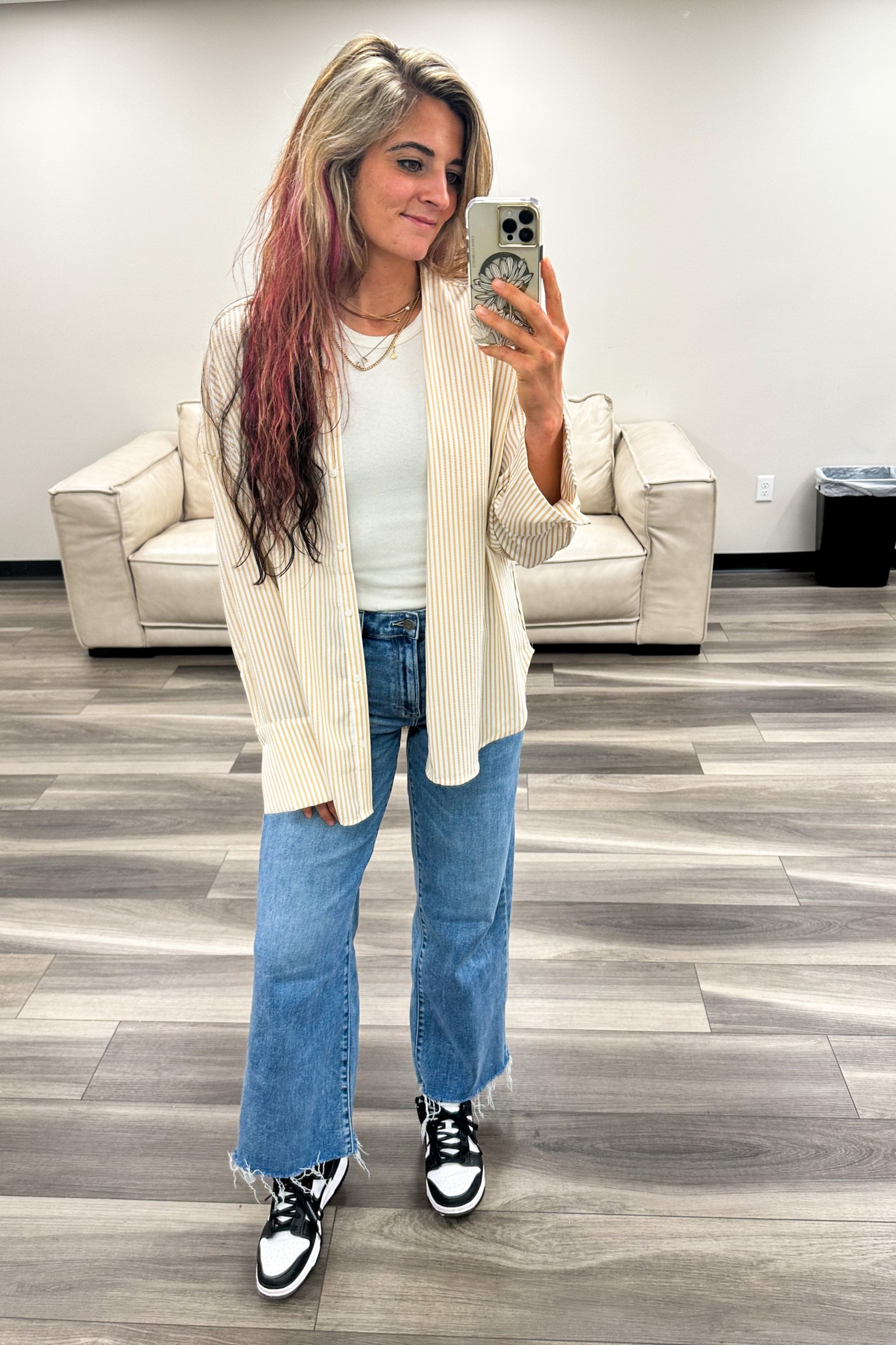 A blonde and pink refresh 😜

#work #workfit #workfashion #workfind #denim #trendfit #nike #dunks #pandadunks #summer #summerfit #summerfind #summerfashion 

#LTKstyletip #LTKshoecrush #LTKworkwear
