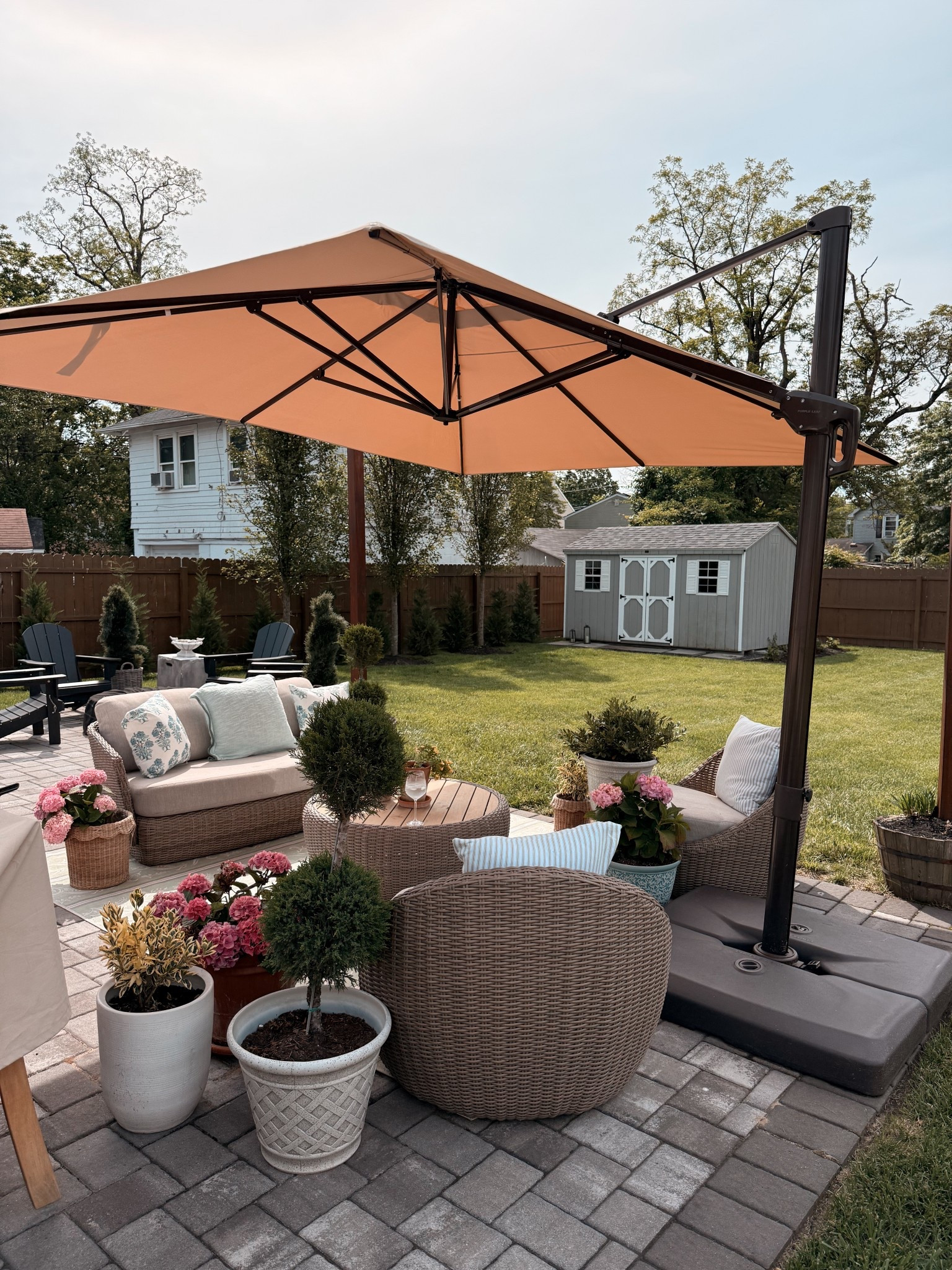 the sun is finally showing itself this week ☀️ and it’s time to get out and enjoy our outdoor space. shady spaces courtesy of @purpleleafgarden cantilever umbrella. comment PATIO for links to your inbox and you can use code ERIN0005 for 5% off an umbrella before August 28. #outdoorliving #ad #cantileverumbrella #purpleleaf #patiodecor #patioumbrella  

#LTKHome #LTKSummerEdit