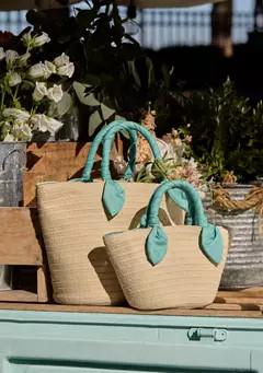 Crown & Ivy™ Sewing Down South x Crown & Ivy™ Vendue Medium Straw Handbag | Belk