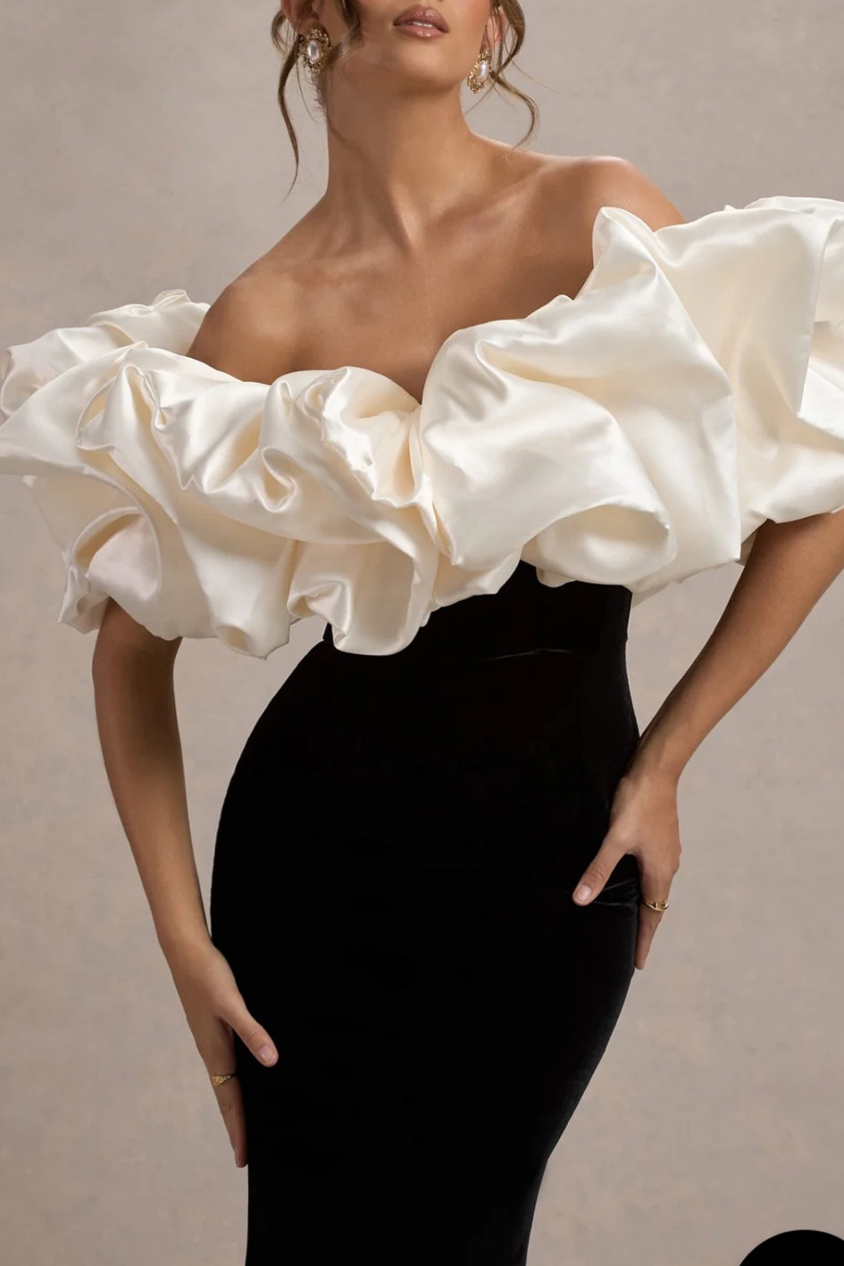 Perfect dress for gala or photoshoot 

#LTKStyleTip #LTKWedding #LTKSeasonal