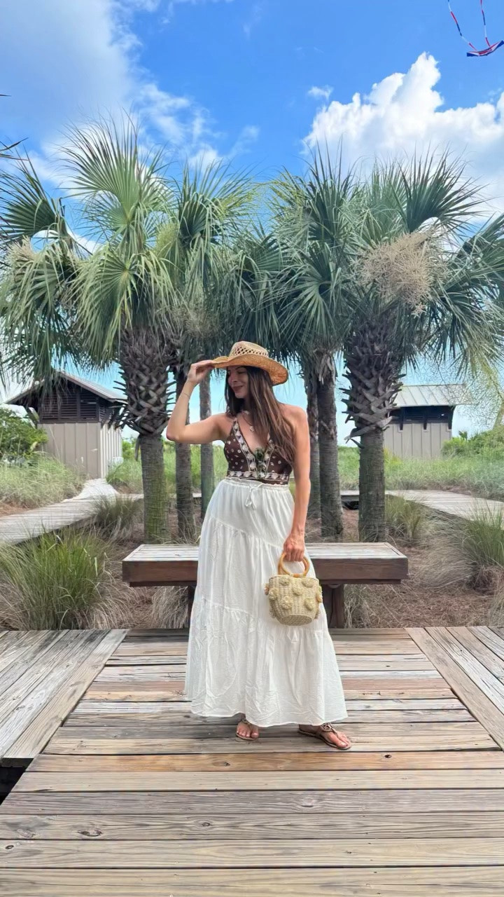 a couple of cutie beach outfits 🥥🍋🐟🐚⛱️

#beachstylefile #coastalcowgirl #vicidolls #onepieceswimsuit #emeraldcoast

#LTKSwim #LTKTravel #LTKootd