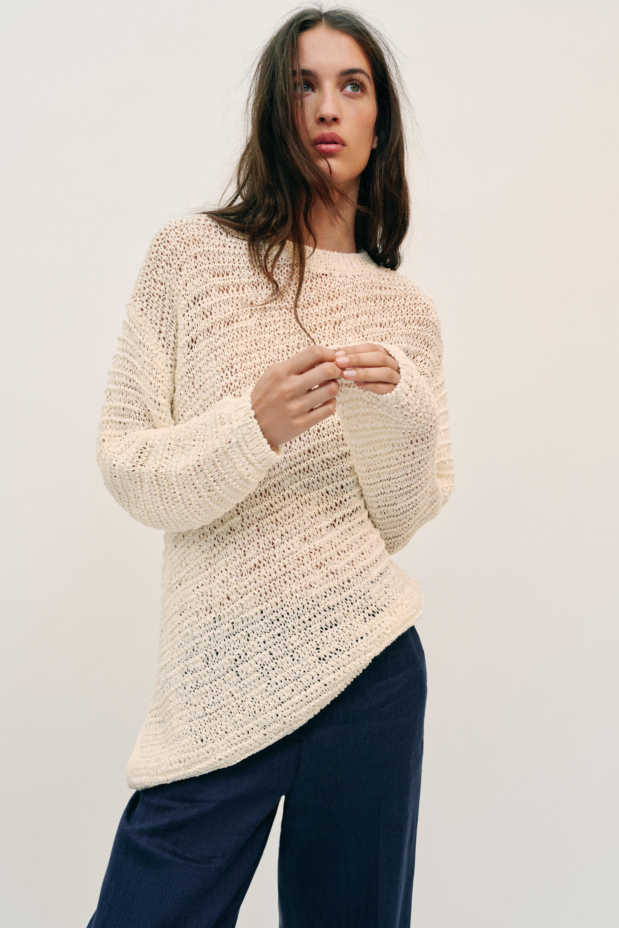 OVERSIZED ASYMMETRIC HEM JUMPER | Zara US