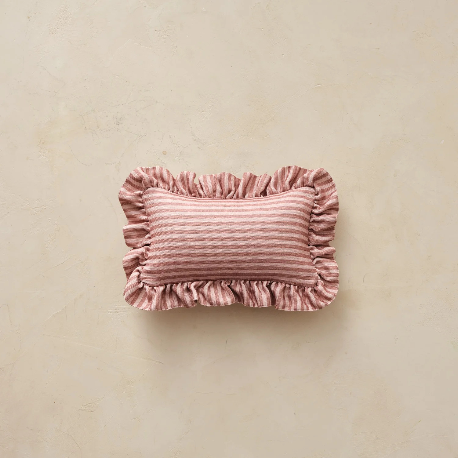 Mini Ruffle Pillow | Finley | House of Noa