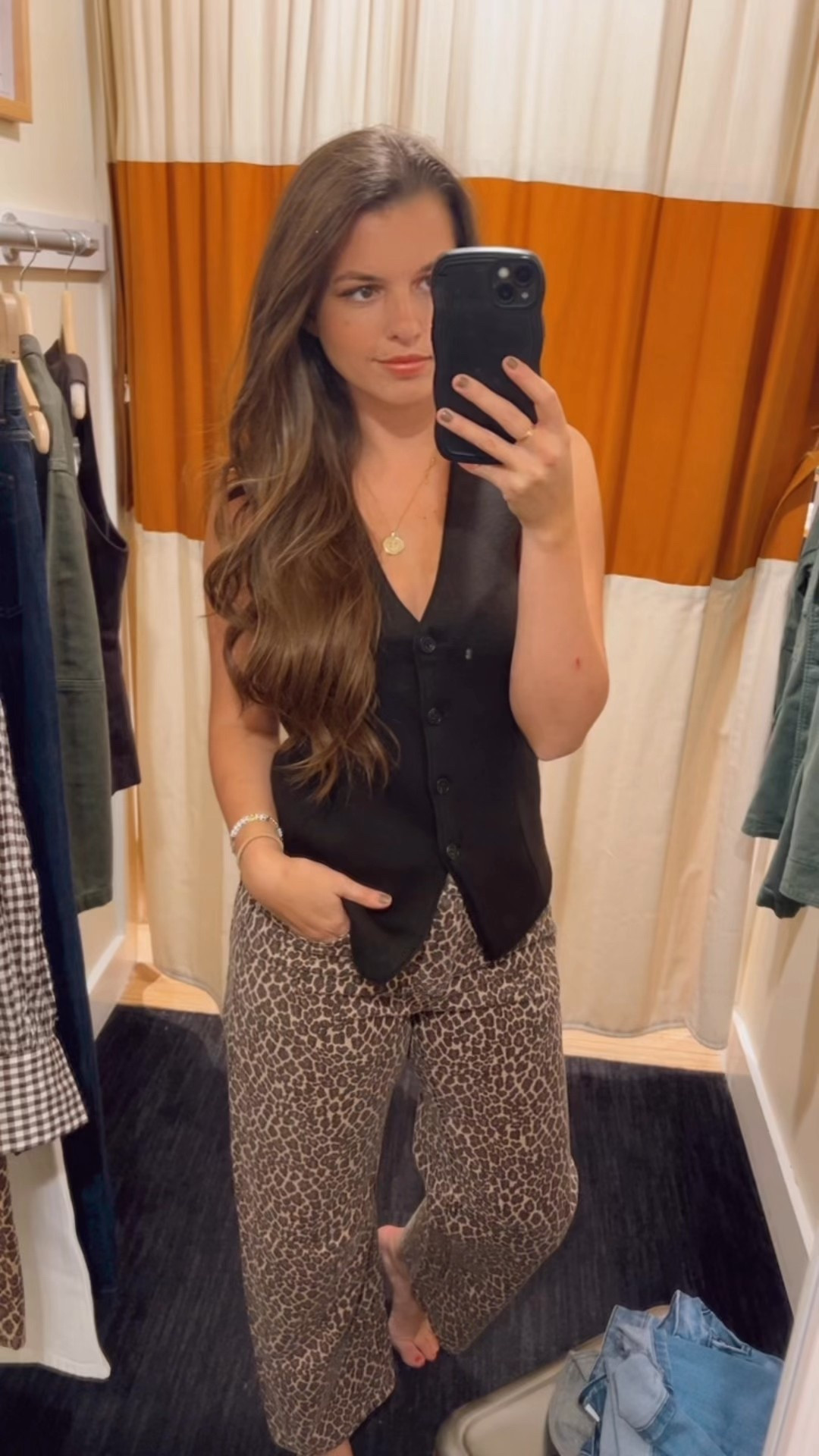 // another way to wear the leopard print barrel jeans!! love them - sized up to a 27 for a better fit - 5’5 // 

#LTKSeasonal #LTKPetite #LTKStyleTip