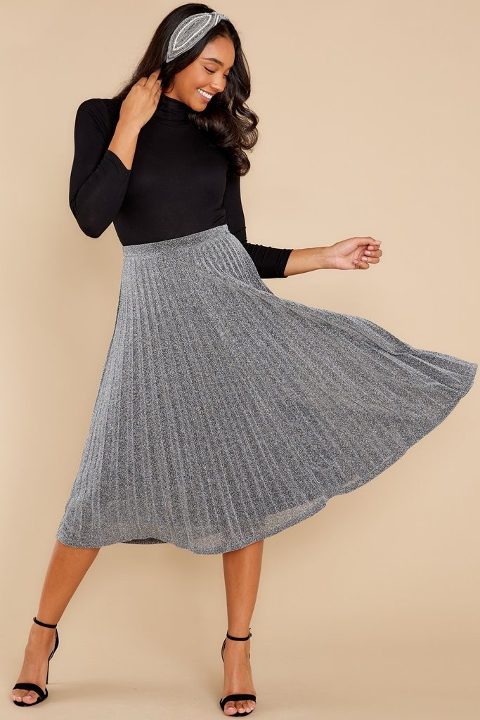 Covering The Basics Black Bodysuit | Red Dress 