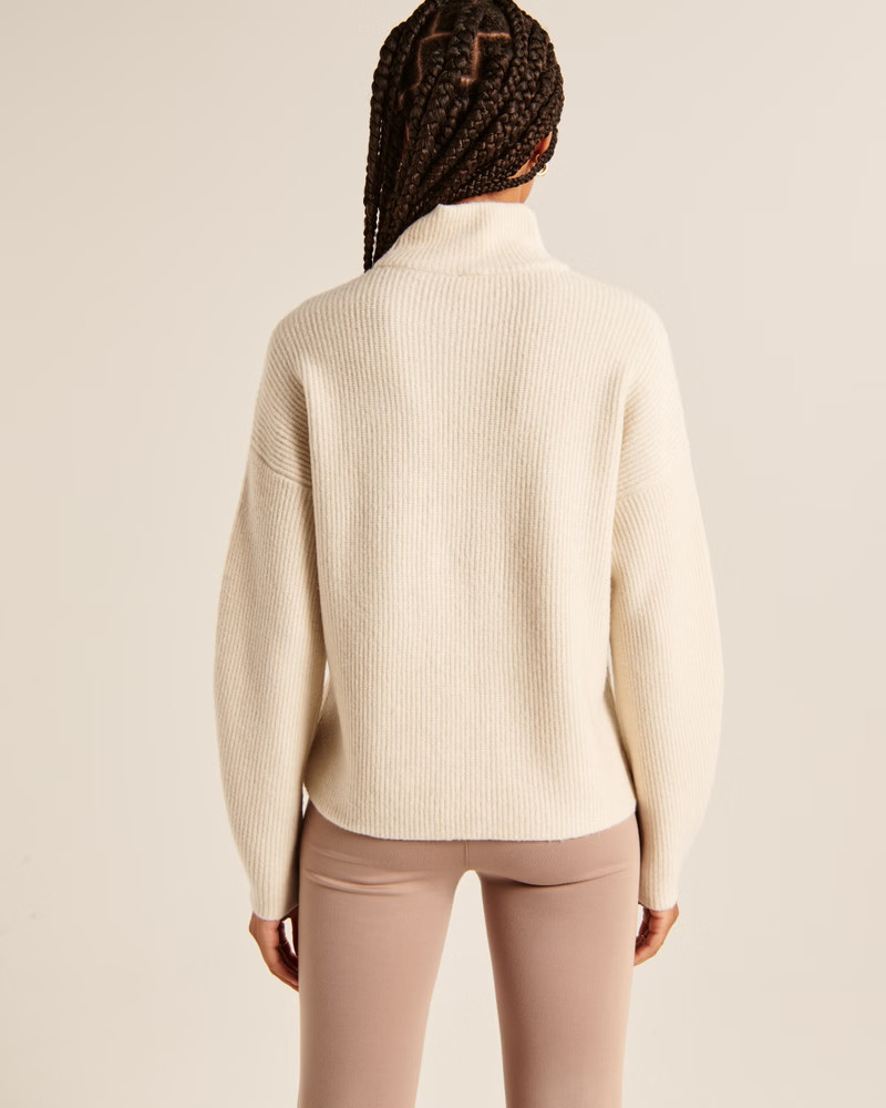 Classic Easy Turtleneck Sweater | Abercrombie & Fitch (US)