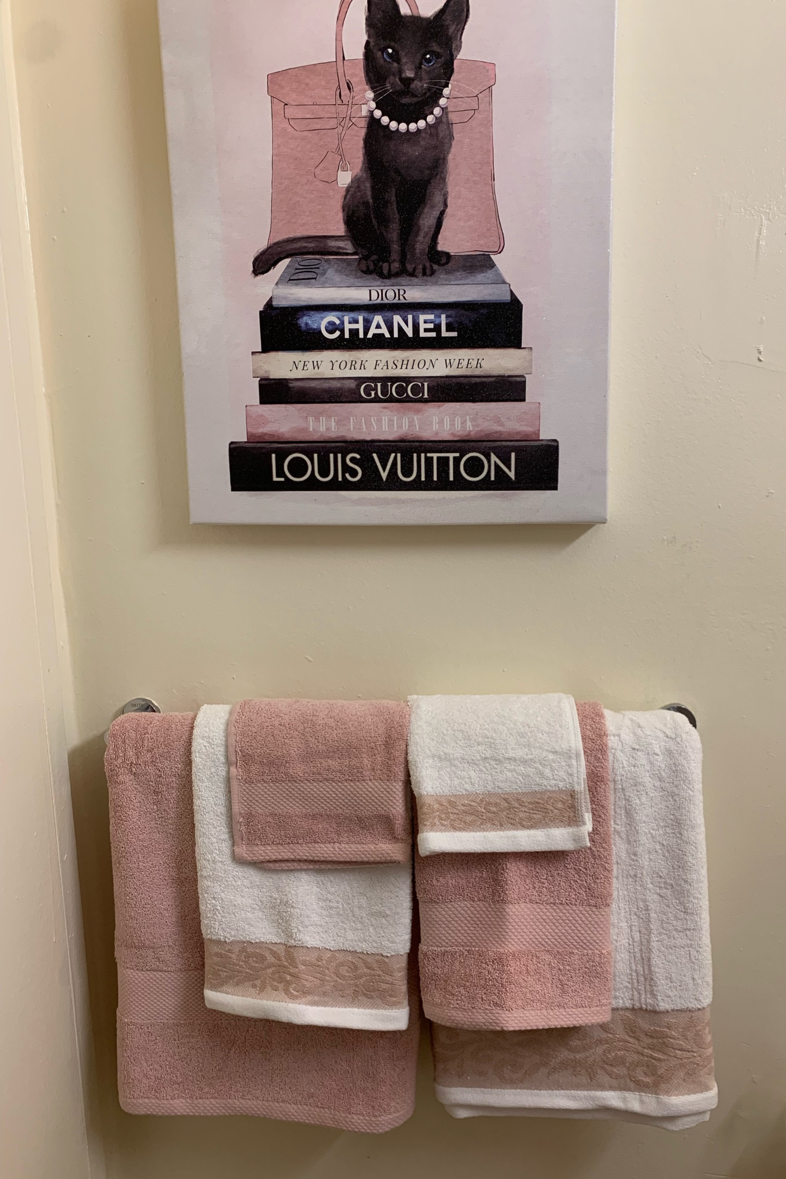 These dusty rose bath towels are everything. The quality is amazing, especially at its price point! Luxury without breaking the bank. #bathroomdecor #budgetdecor #decoronabudget #bargainista #amazonfinds #foundonamazon #frugaliata #frugalfinds #homedecor #homedecoronabudget#LTKunder50

#LTKGiftGuide #LTKhome