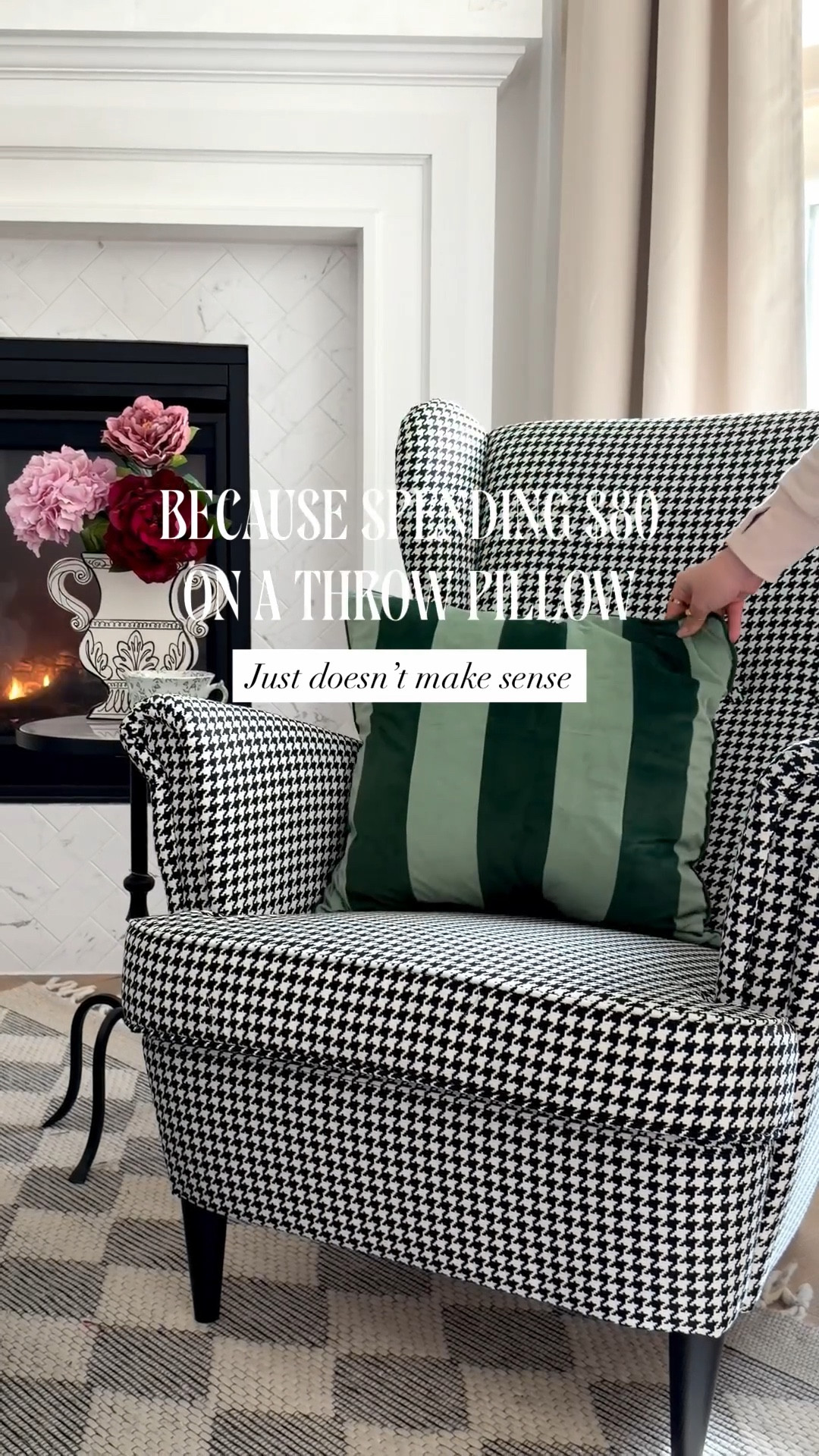 Amazon designer dupe throw pillow haul!!

#LTKdayinmylife #LTKHome #LTKFindsUnder50