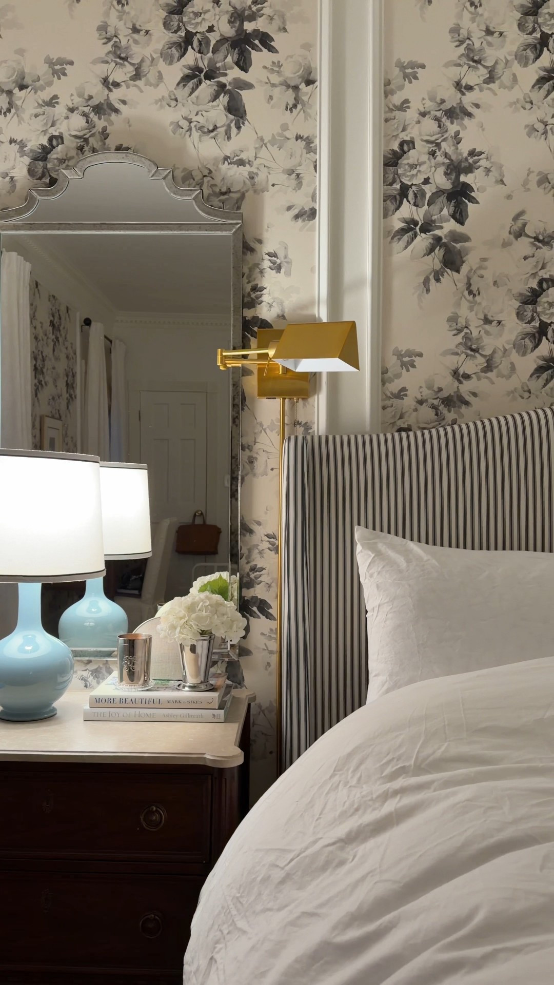 The Brooklinen Presidents’ Day Sale is HERE! 20% off site wide and 50% off select bundles! No better time for a linen refresh! ☁️ @brooklinen #brooklinenpartner