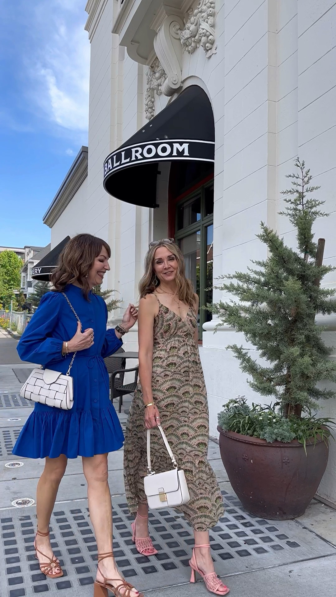 Come celebrate National Best Friend Day in style with us and @Radleylondon ! 👯‍♀️💕 #AD 
Our weather has been beautiful, so we’re out and about enjoying time with each other, summer travels, and mood-boosting activities—all which have inspired this season’s #RadleyLondon collection🇬🇧 Our fun, feel-good bags are made with intricate craftsmanship techniques and playful novelty details✨ We love the basketweave design & chain strap of my Sundown Avenue clutch, and the cool hardware on Julie’s Hanley Close shoulder bag. These bags perfectly compliment our Best Friend Day looks!💗 This #SummerWithRadley collection really makes us smile! You can shop our Radley London picks on the @shop.ltk app!
HOW TO SHOP:
1️⃣Comment LINKS and we will send you a DM with links to our bags
2️⃣OR click on link in our bio to shop on the @shop.ltk app
3️⃣OR click on link in bio to shop on our lastseenwearing.com website 
4️⃣We will also share all the links in our stories!🛍️


#LTKFind #LTKwedding #LTKitbag