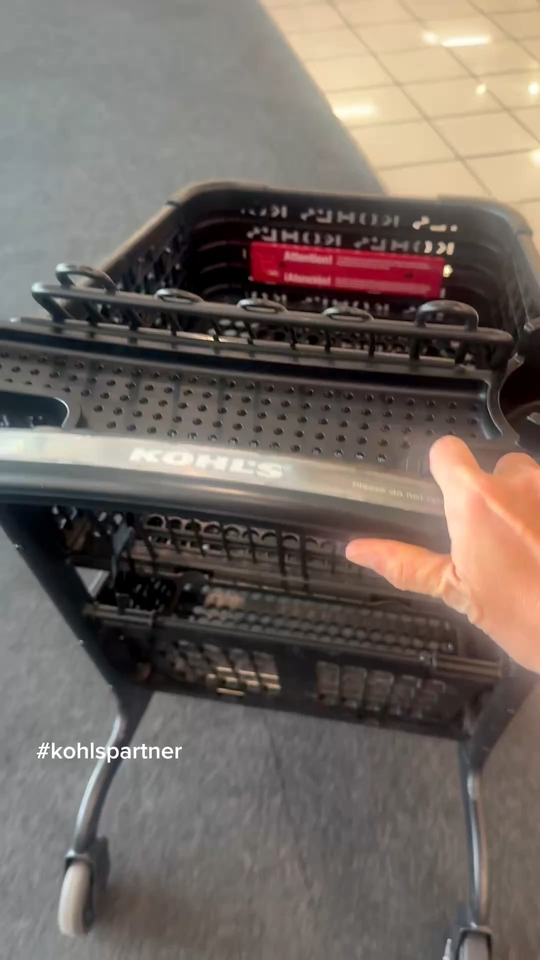 #kohlspartner #ad Did anyone else watch the Laguna Beach Reunion!? It got me thinking about Lauren Conrad’s clothing line at Kohl’s and how cute it is. I went to the store and found a bunch of cute patriotic items for summer. Most of it is 100% organic cotton and on sale! 

#kohls @kohls #liketkit @Shop.LTK #kohlsfinds 
