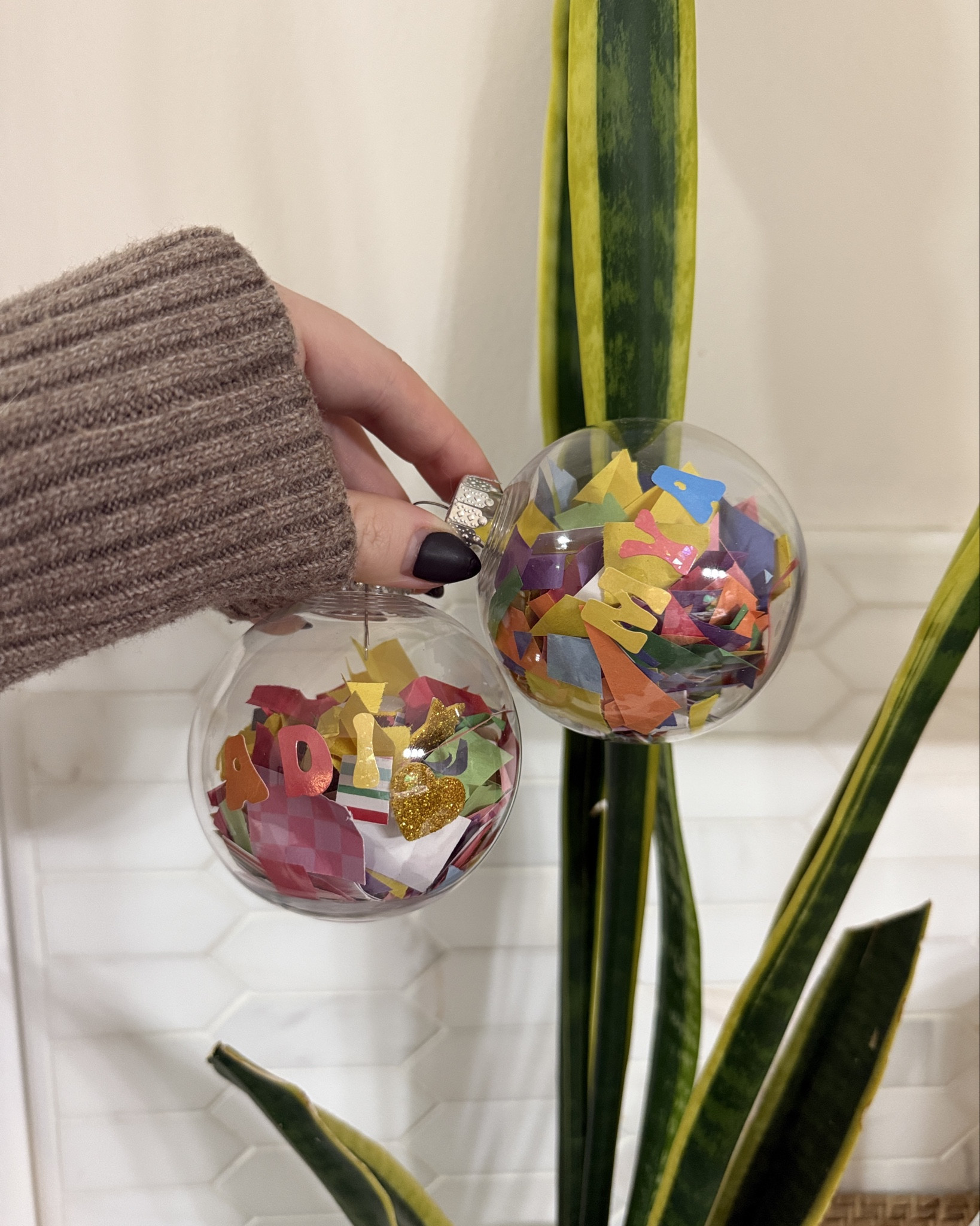 These fillable ornaments are SO fun for the kiddos, keeps them busy, + the options are endless!! Here’s what we did with ours! 🫶🏼

#LTKHoliday #LTKmomlife #LTKKids