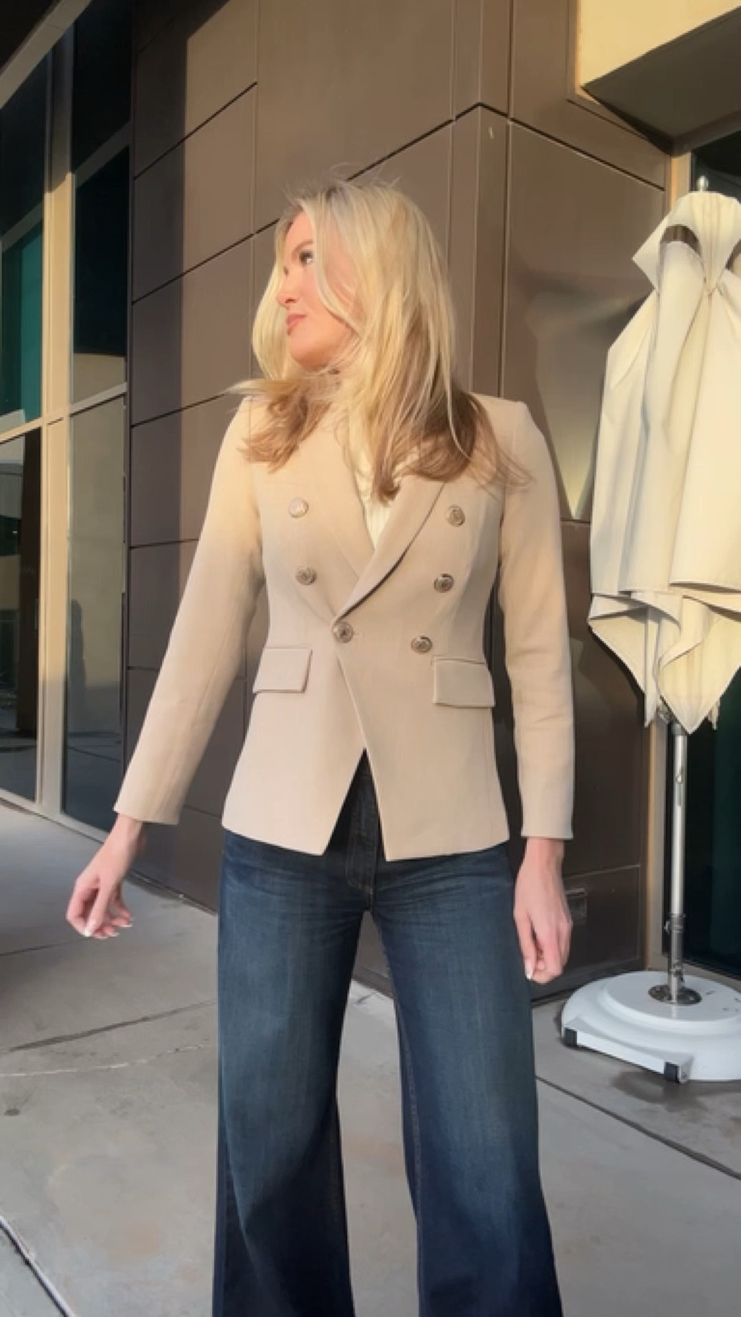 ✨ What I wore for dinner with a view…
Linking everything from last night’s look — timeless, neutral, and so easy to recreate.

Shop the outfit:
• Double-breasted blazer (my go-to polished layer)
• Cream knit top — effortless + chic
• High-rise dark denim (so flattering)
• Structured mini tote
• Pointed toe boots (classic + elongating)
• My glam essentials from the night
• Fragrance + lipstick combo I always get asked about


winter wardrobe • date night outfit ideas • chic neutrals • everyday luxury • capsule wardrobe staples • polished basics • classic blazer edit • elevated denim looks • minimal style inspo • neutral outfit roundup • fall/winter outfit edit • luxe look for less • dinner outfit ideas • evening style essentials
