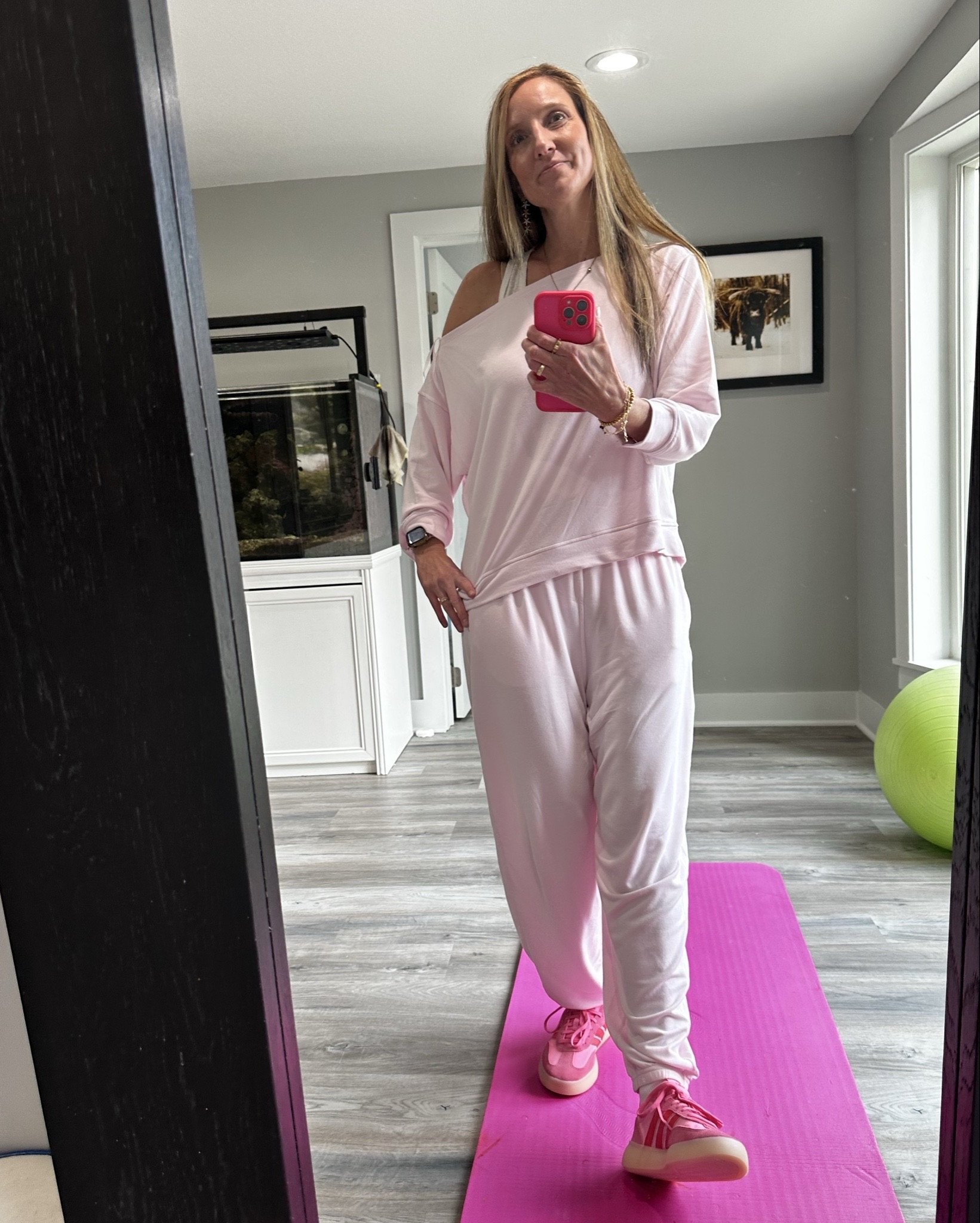 Found: The ultimate travel or errand uniform. 🎀 This soft jersey knit set is incredibly comfortable and so easy to style. You can wear the pieces together for a chic monochrome look or mix the joggers with a basic white tank for a more laid-back vibe. It’s a must-have for any wardrobe! Grab all the details through the link in my bio. 🛍️☁️

Pink lounge set, monochrome joggers, off the shoulder sweatshirt, pink sneakers, tonal outfit, pink matching set, jersey knit lounge, casual pink tracksuit, feminine loungewear, athleisure style, travel outfit ideas, cozy pink set, relaxed fit loungewear, pink on pink look, soft knit joggers, light pink street style

#PinkAesthetic #MonochromeStyle #LoungeSet #OOTD #CasualChic #LTKstyletip #ComfyAndCute #PinkSneakers

#LTKActive #LTKOver40 #LTKSeasonal