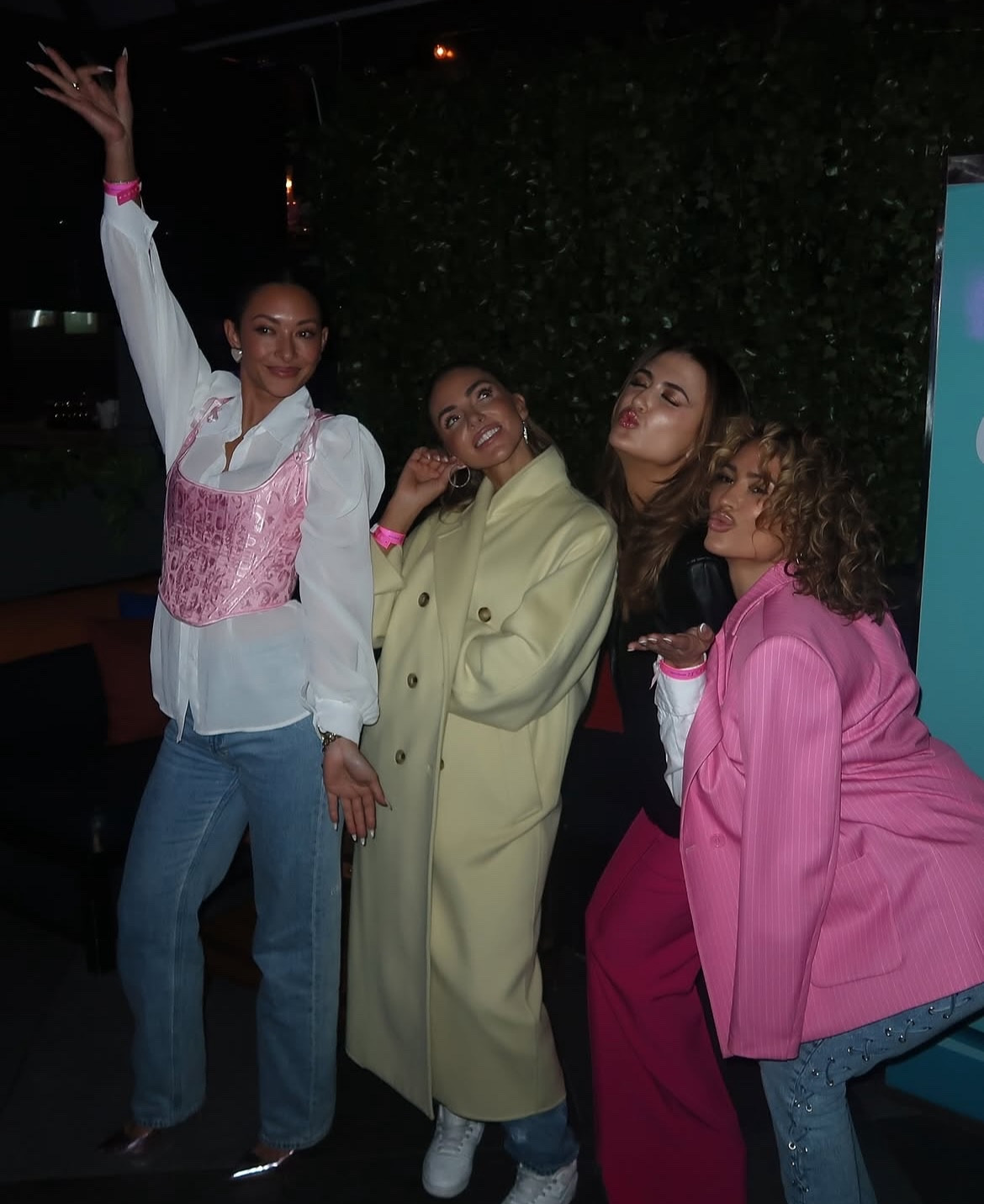 Best Galentine’s Day Ever 💘 thank you so much to everyone who came out to hang with us! I had so much fun meeting y’all and am so inspired by the stories I heard last night. 
Let’s do it again soon 🕺🏼

Thank you to @magichourny @glamsquad @moxytimessquare @taogrouphospitality