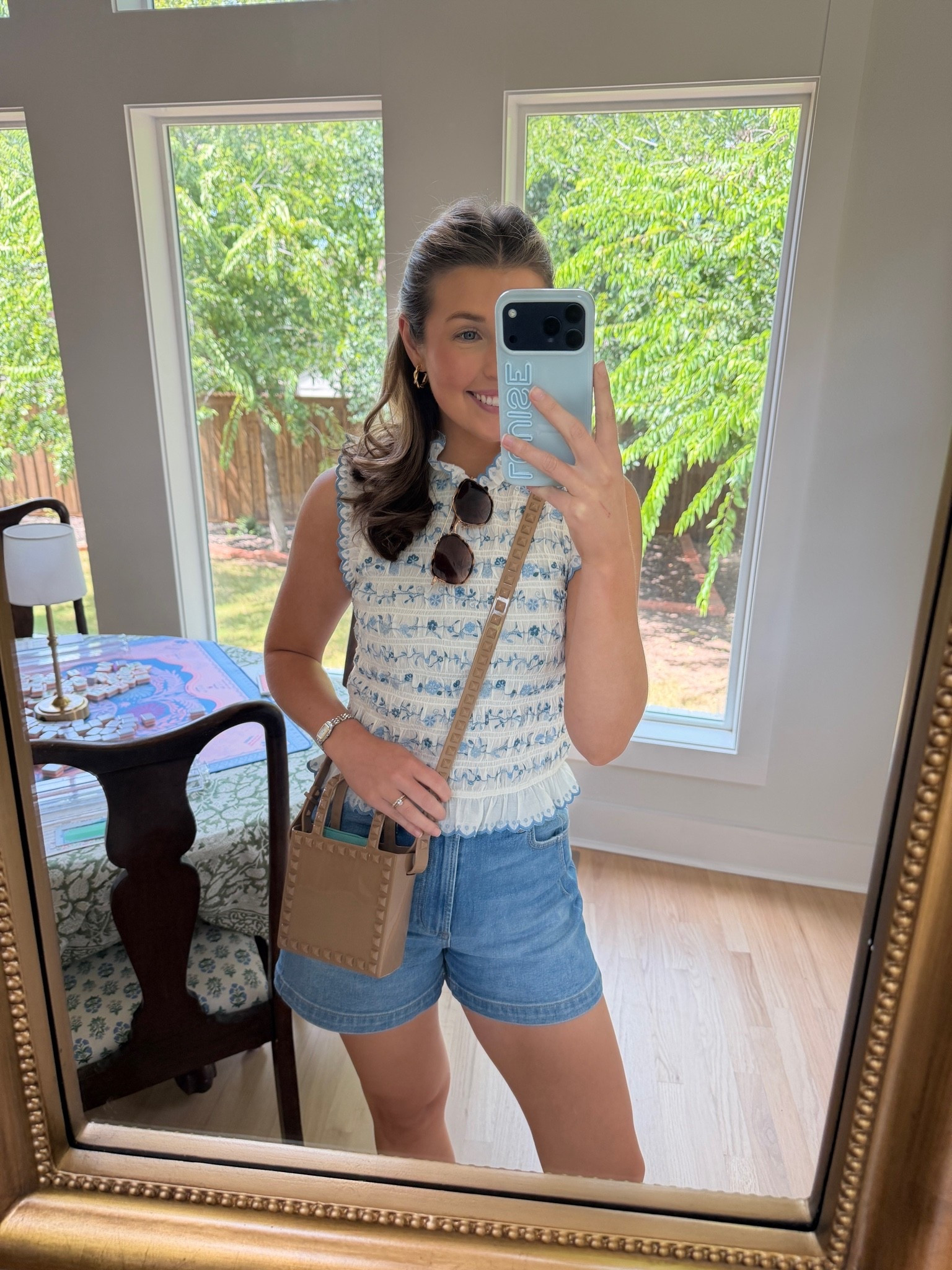 OOTD today! Wearing a 2 in top and 26 in shorts