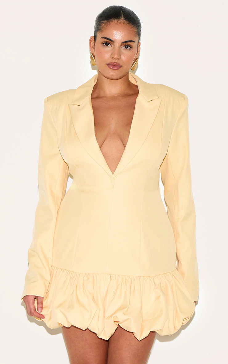 Plus Lemon Plunge Puff Hem Blazer Dress | PrettyLittleThing US