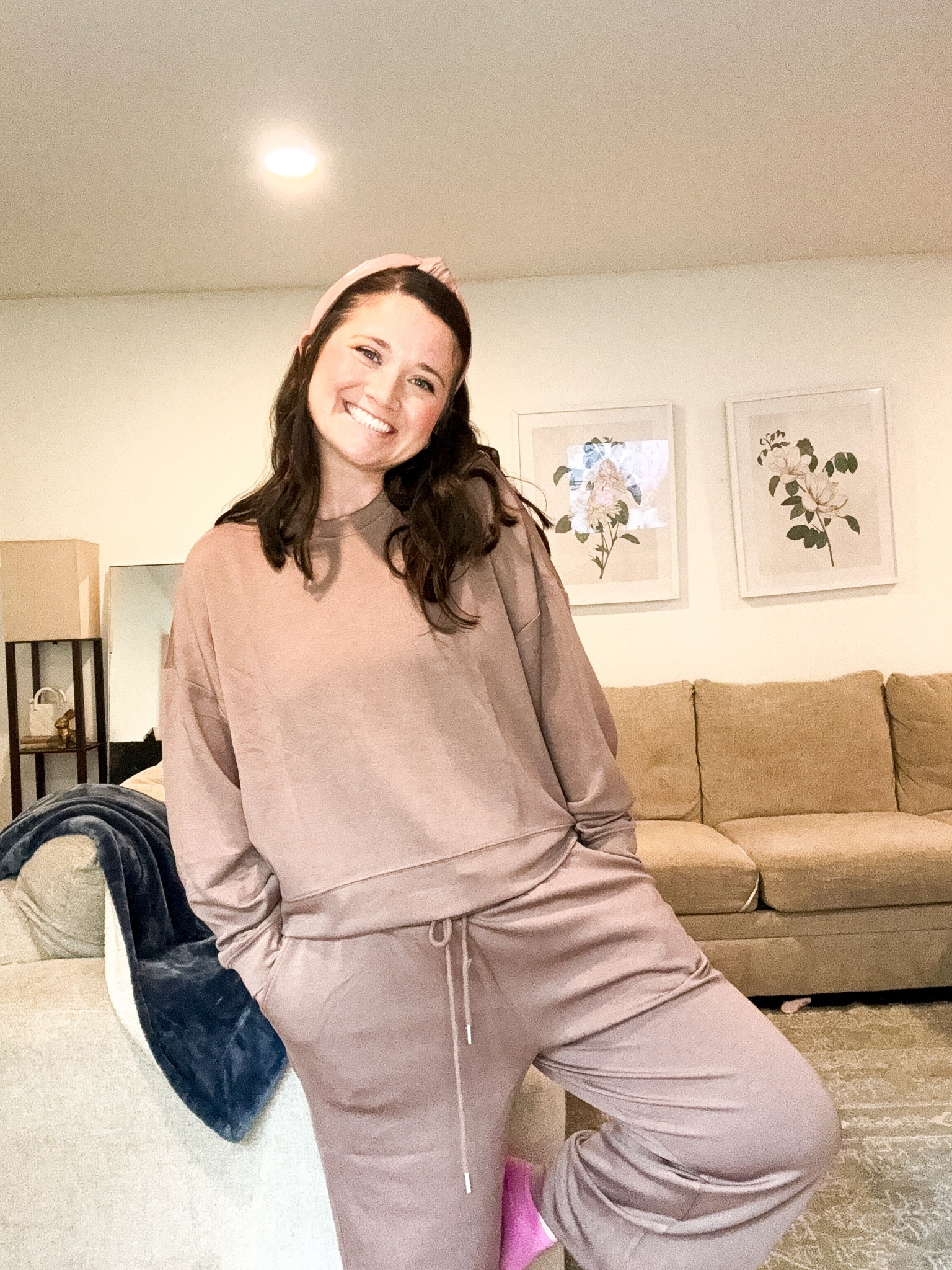 Matching lounge set from Walmart. Matching set. Sweat pants and sweatshirt 