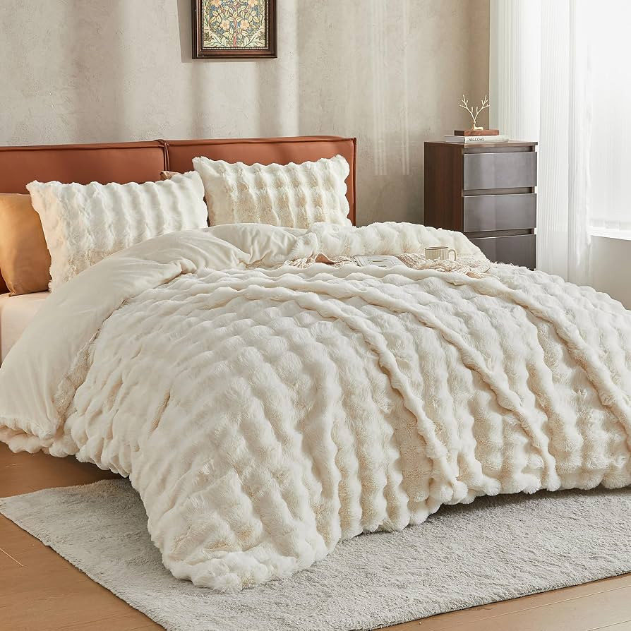 JELLYMONI White Fluffy Duvet Cover Set Queen Size, Luxury Soft Faux Rabbit Fur Comforter Cover, 3... | Amazon (US)