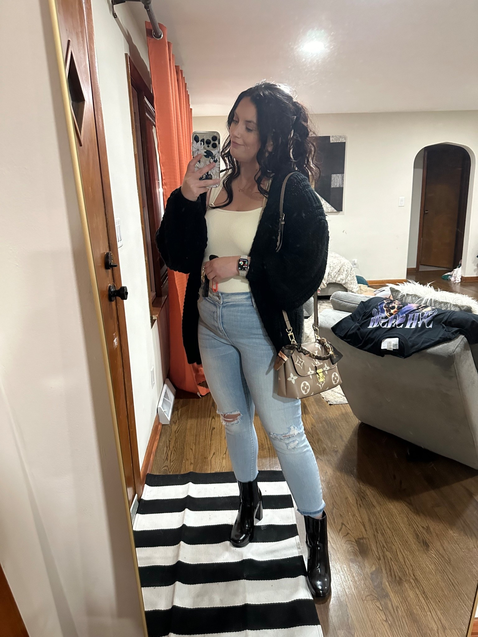 Fall neutrals + classic staples 🍂✨
Obsessed with this mix of textures — soft knits, ripped denim, and glossy boots for that comfy-but-put-together look. Perfect for dinner dates, errands, or a night out when the temps drop.

🖤 Cardigan – cozy must-have
🤍 Ribbed tank – layering essential
👖 High-waisted distressed denim – my go-to fit
👜 Louis Vuitton Speedy Bandoulière 20
🖤 Patent ankle boots – elevate any outfit

Linked all my exact or similar pieces on my LTK 🤍  #falloutfit #neutralstyle #cozychic

#LTKSeasonal #LTKHalloween #LTKStyleTip