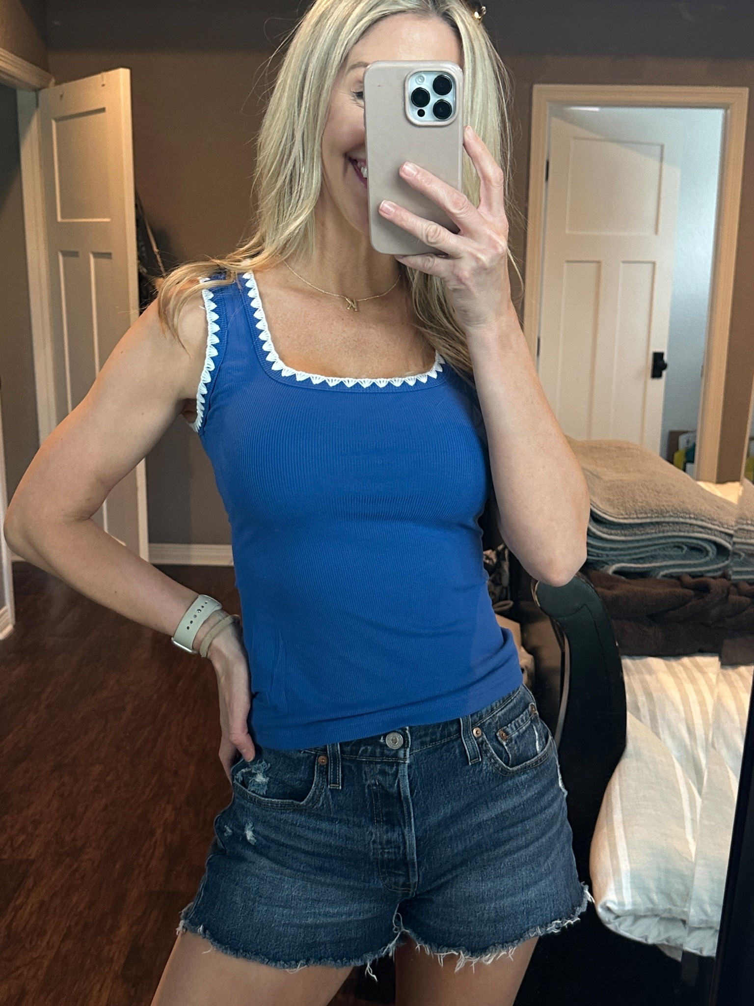 Cutest summer tank 💙love the fun border on neck and shoulders 