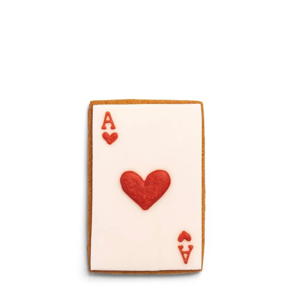 Ace of Hearts Iced Vanilla Biscuit | Daylesford Organic