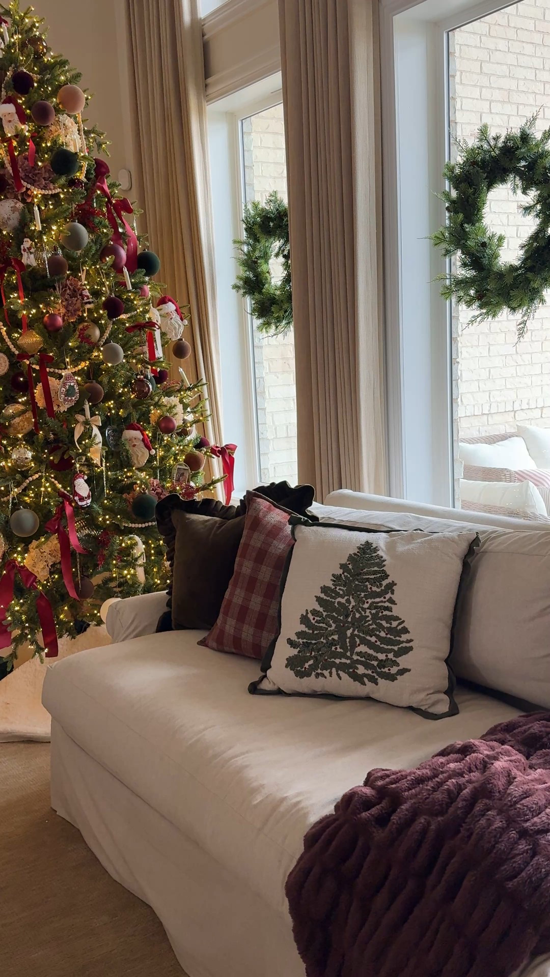This Walmart pillow is giving major pottery barn vibes!! 

#LTKHome #LTKHoliday