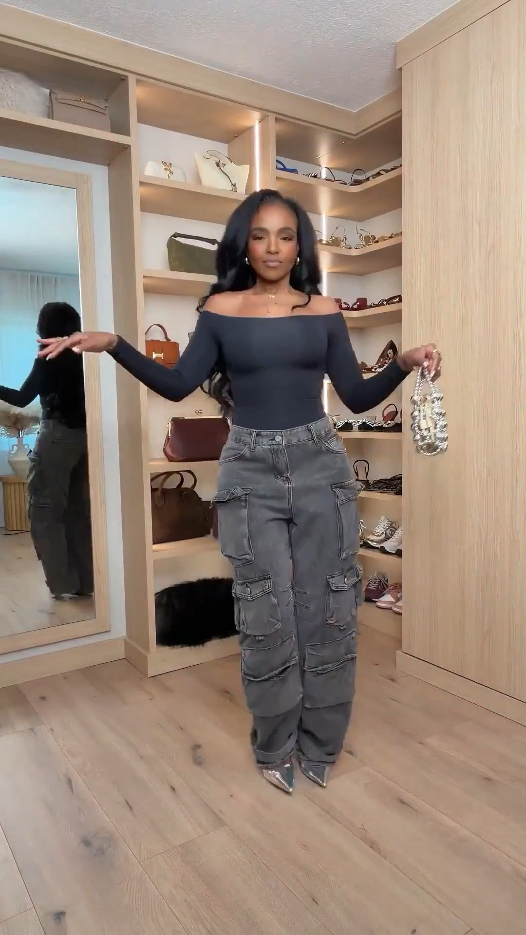 ✨ Sleek Off-Duty Cool — effortless, modern, and perfectly balanced.
This off-the-shoulder top paired with relaxed cargo pants creates that clean, confident silhouette that feels elevated yet laid-back. Finished with pointed-toe heels for a subtle touch of polish that instantly upgrades the look.

Perfect for casual nights out, dinner plans, travel days, and everyday elevated wear.

Tap to get details and shop everything linked.

📏 Sizing:
Off-the-shoulder top: Small  
Cargo pants: 2 Long  
Heels: True to size  

Measurements: 5’4” · 138 lbs · 34D · 27” waist · 40” hips

Off-the-shoulder outfit ideas, cargo pants outfit, elevated casual style, modern street style look, chic everyday outfits, fall outfit inspiration.

Follow me on Instagram and YouTube @kirasfashionfinds