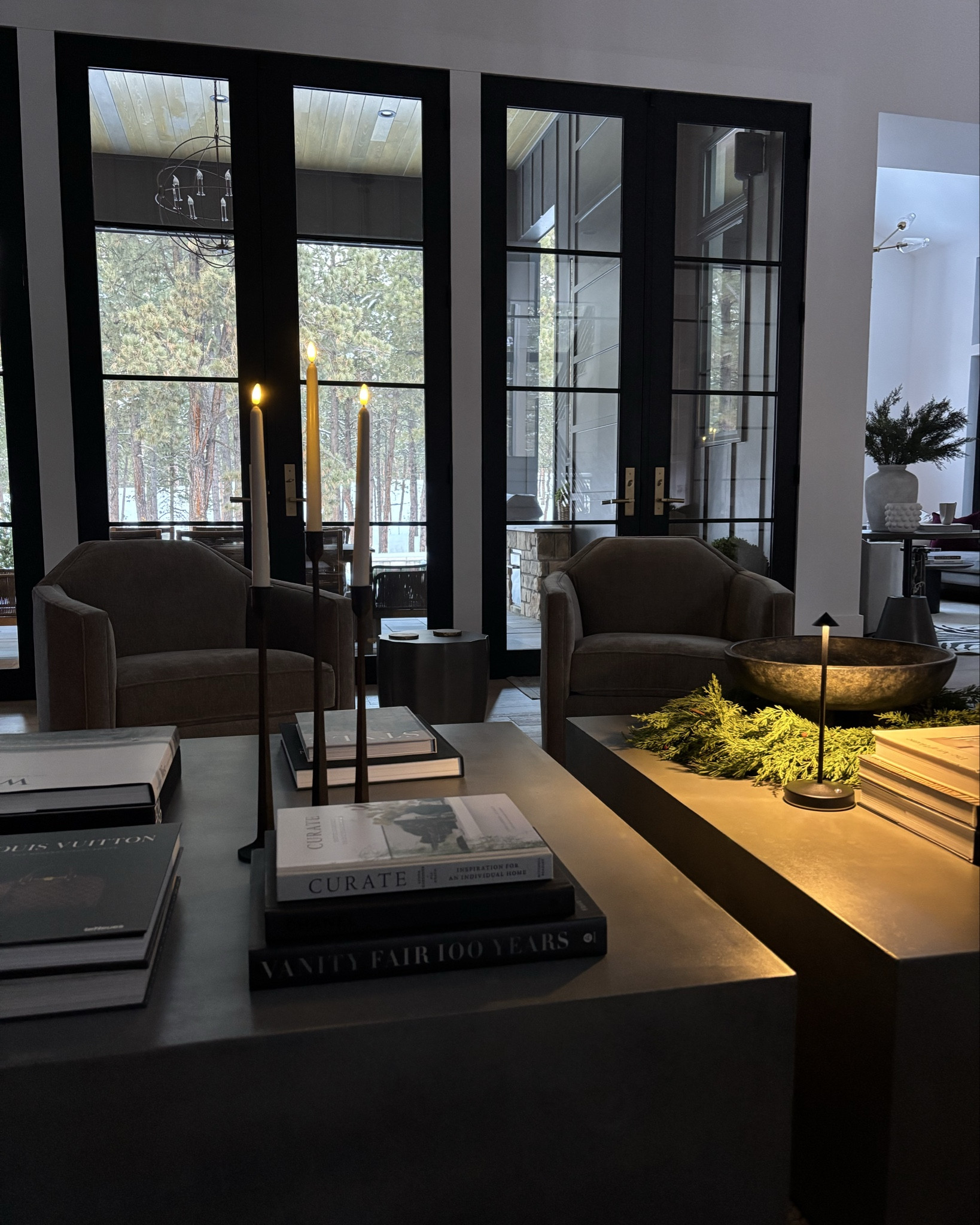 The perfect holiday ambiance glow. These gorgeous candlesticks are on repeat every Christmas and even year round. Obsessed with the mini “lamp” nightlight. Putting them on open shelves, glass cabinets and coffee table!


#LTKHoliday #LTKSeasonal #LTKHome