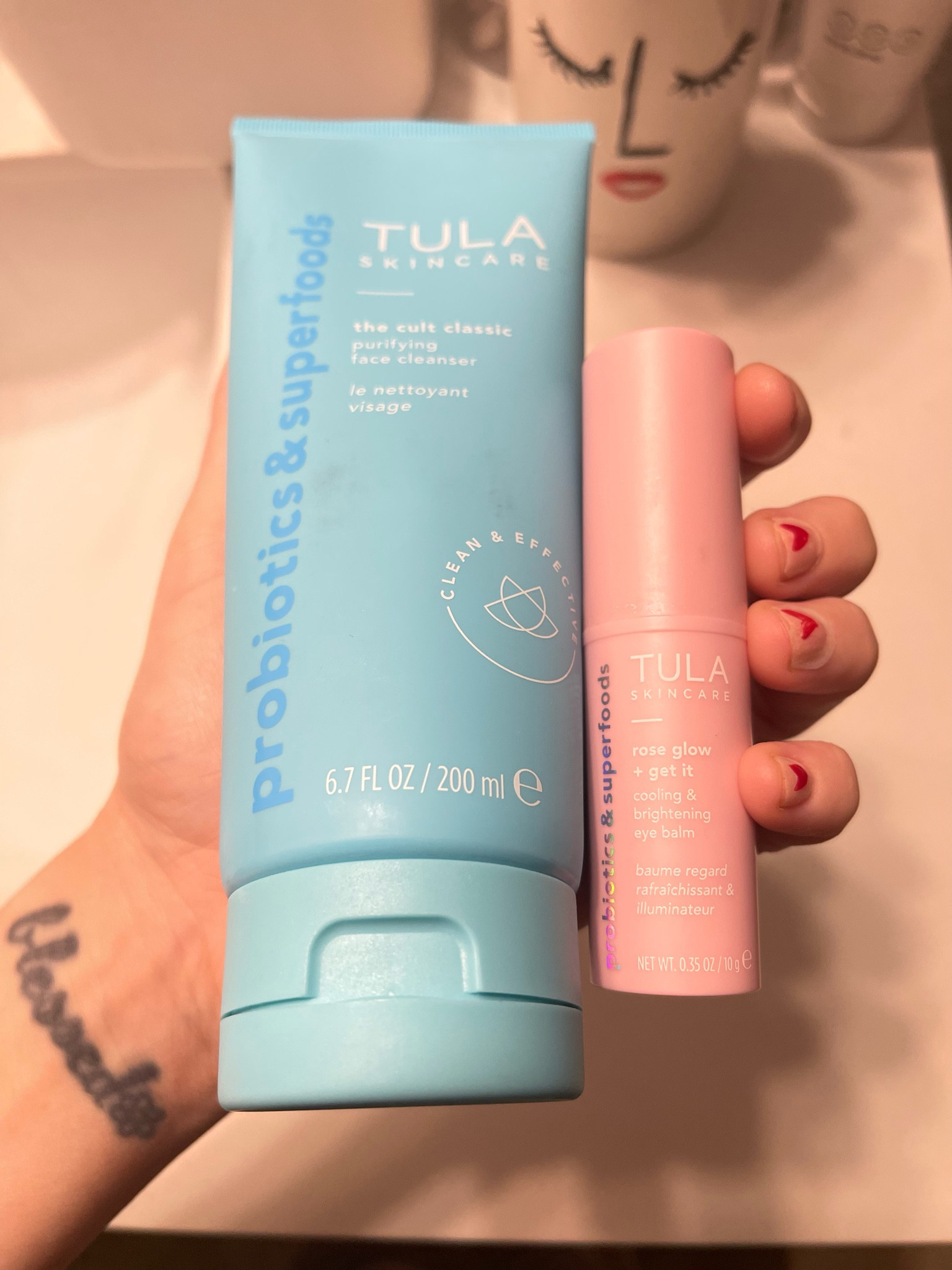 Focusing on skin care this year! Here are the newest additions to my skin care routine. 

1. Tula cult classic face cleanser - wash off the day / night
2. Tula rose glow + get it - brightening under eye balm (miracle worker)

Beauty routine | skin care routine | Tula skin care 

#LTKfindsunder50 #LTKbeauty