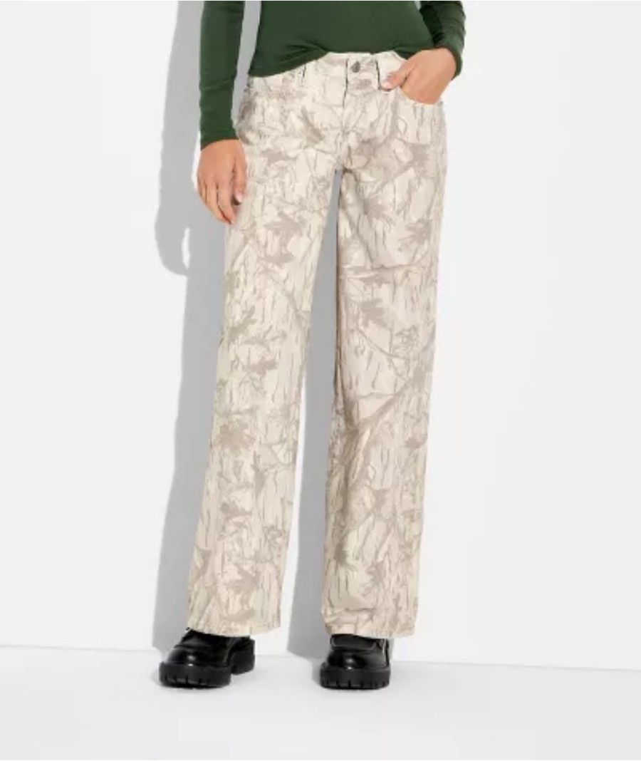 The camo pants that everyone needs 

#LTKSpringSale #LTKootd