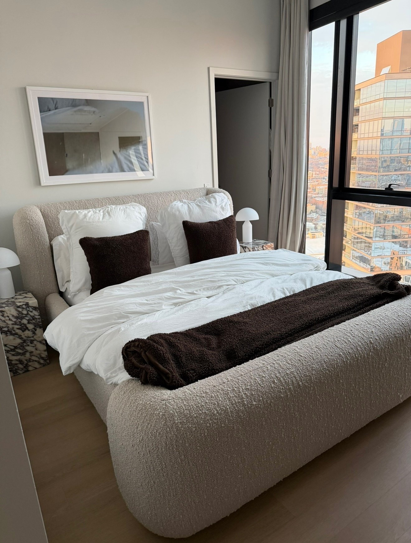 Loveeee my bedding it’s the BEST. #bedding #comfybedding #fluffybedding #whitebedding #whiteduvet